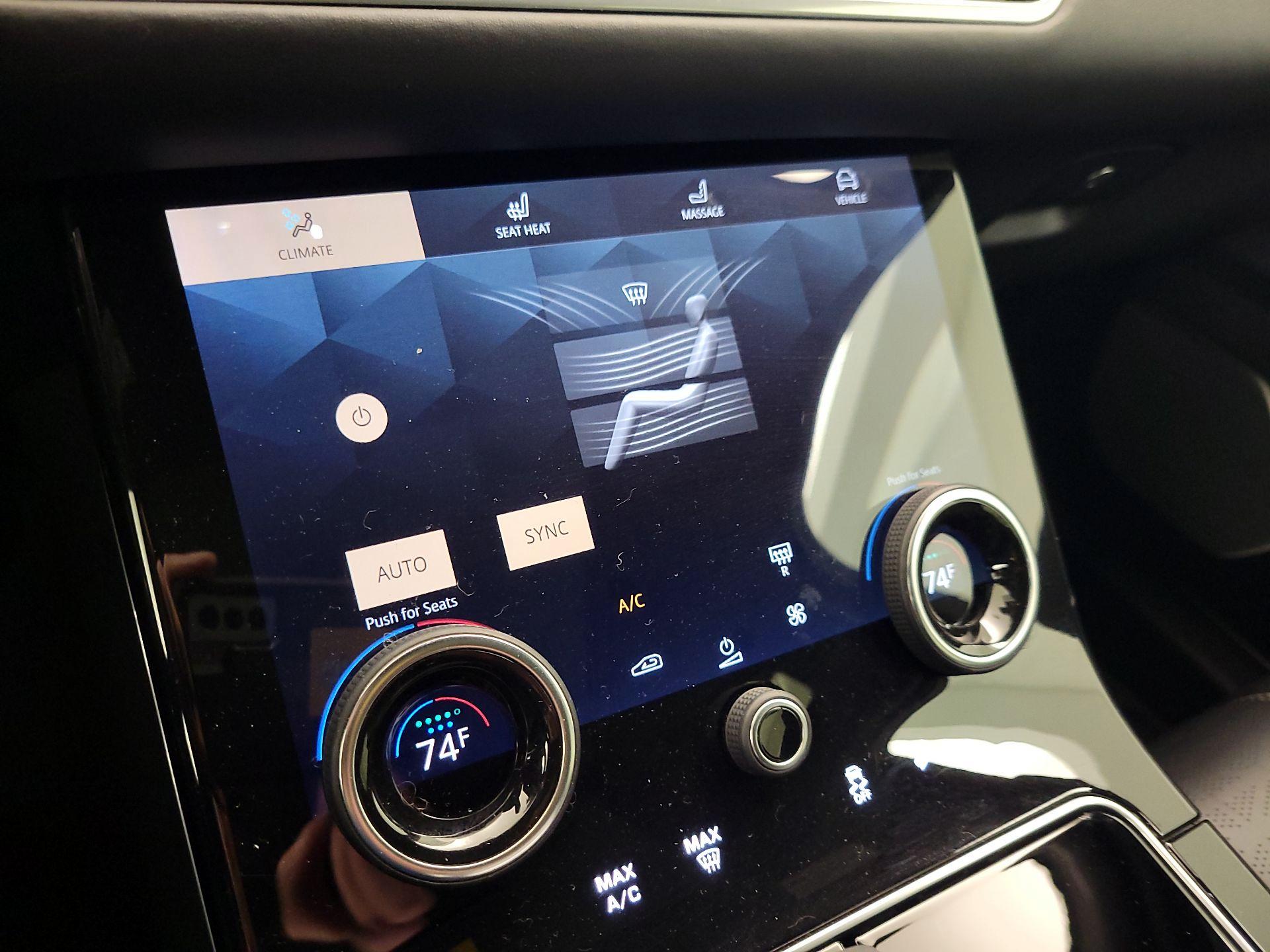 Thumbnail: 2021 Land Rover Range Rover Velar - 17