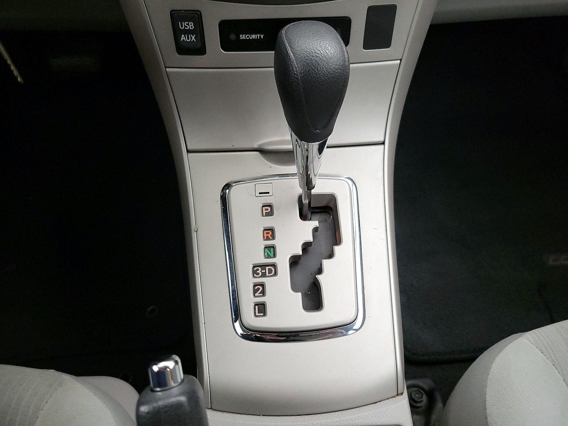 Thumbnail: 2013 Toyota Corolla - 16