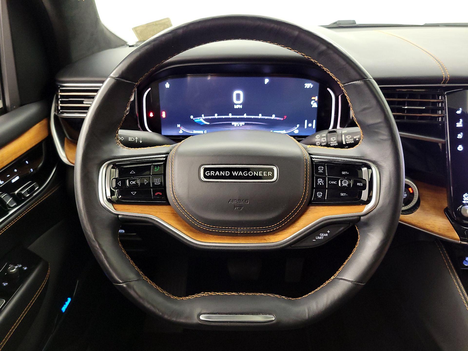 Thumbnail: 2022 Jeep Grand Wagoneer - 10