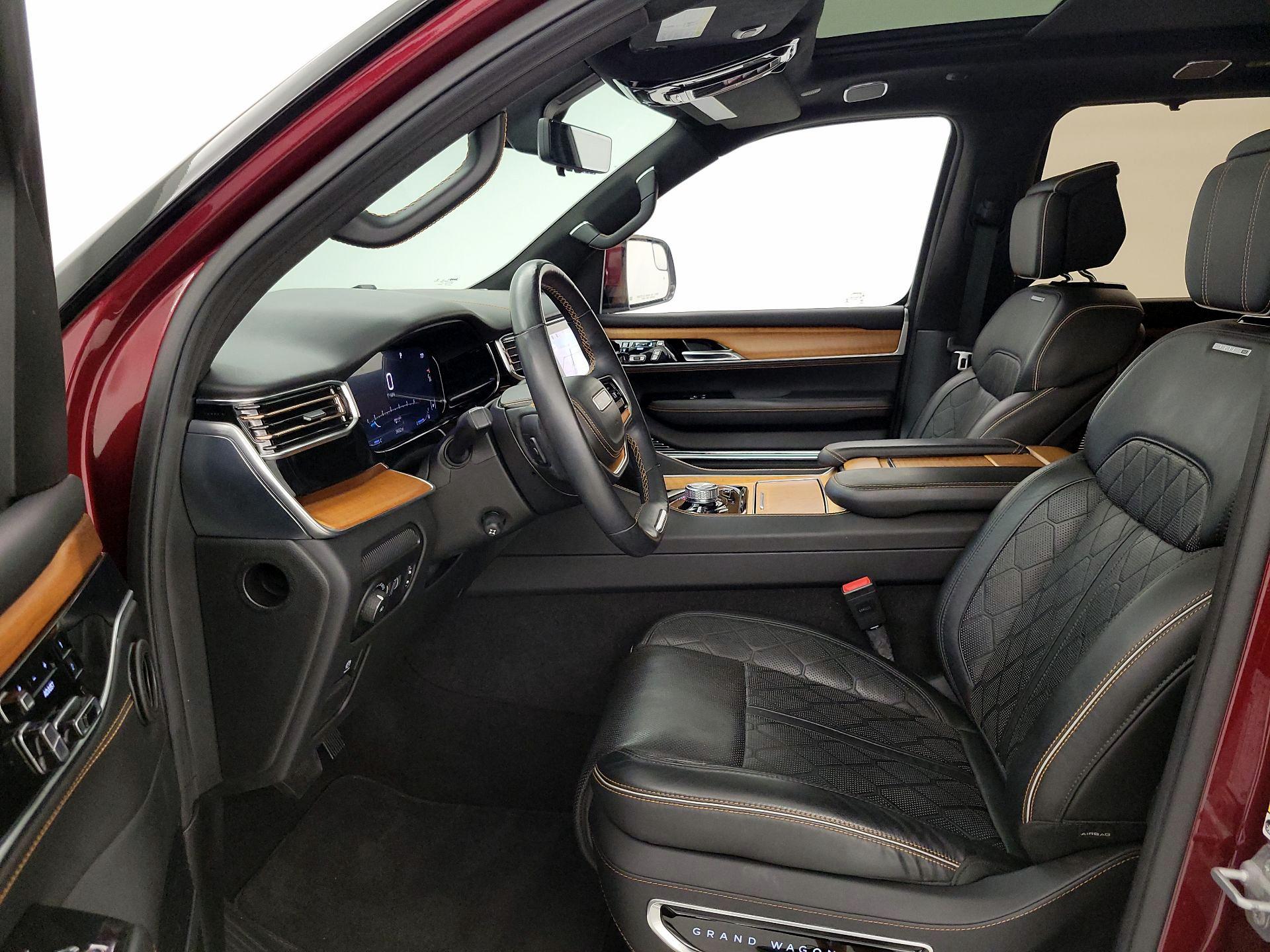 Thumbnail: 2022 Jeep Grand Wagoneer - 11