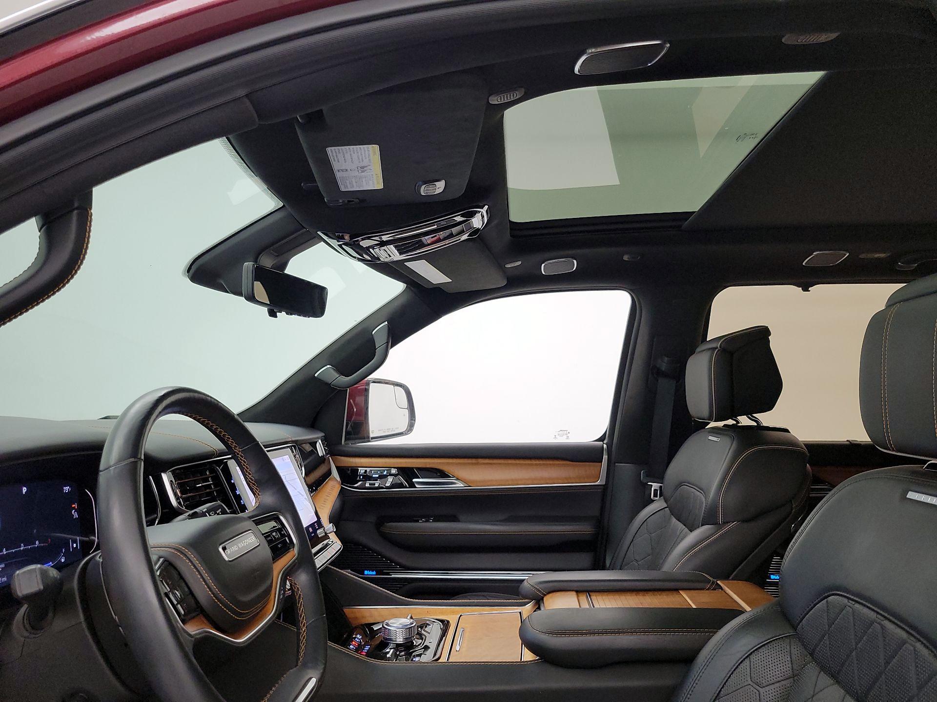 Thumbnail: 2022 Jeep Grand Wagoneer - 20