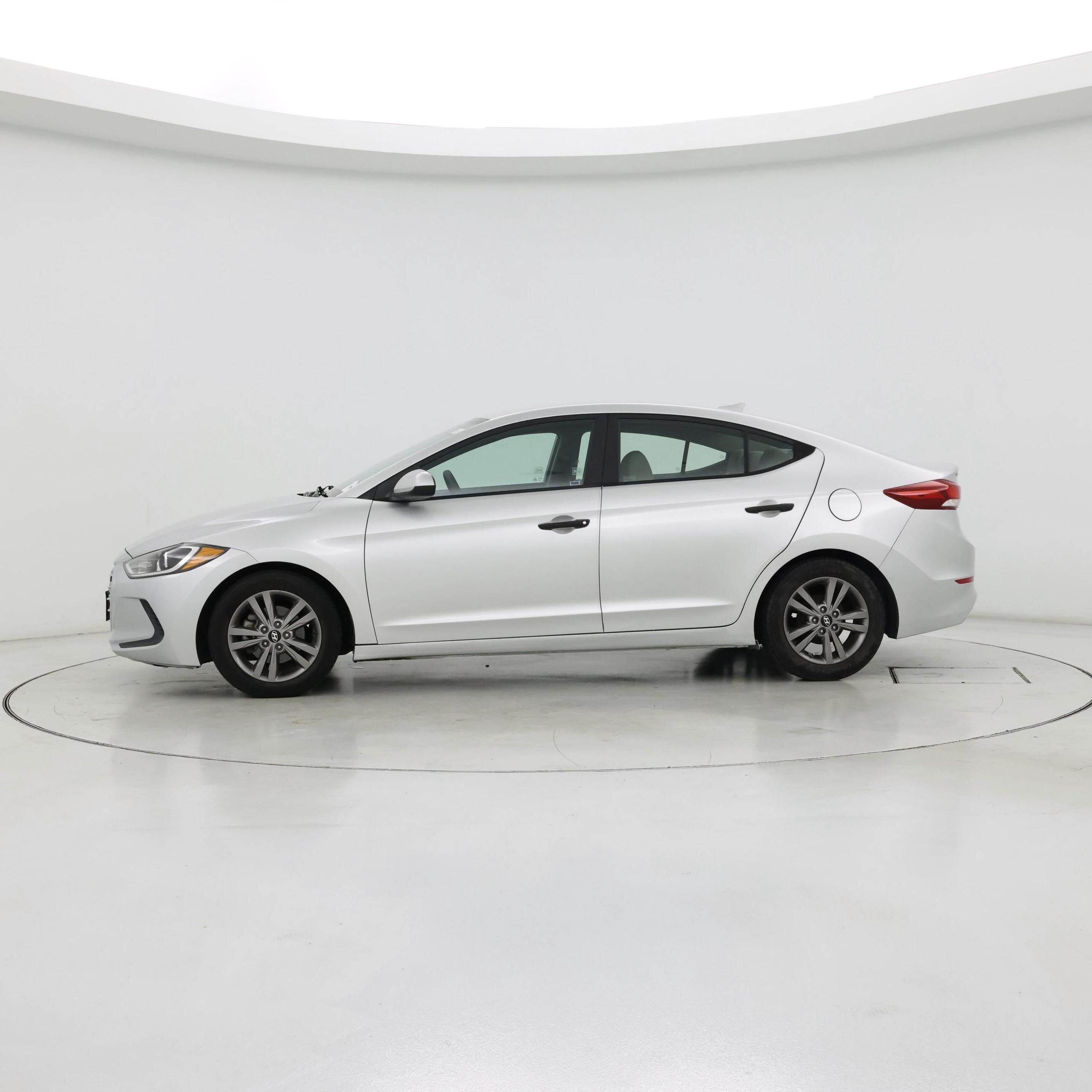 Thumbnail: 2017 Hyundai Elantra - 3