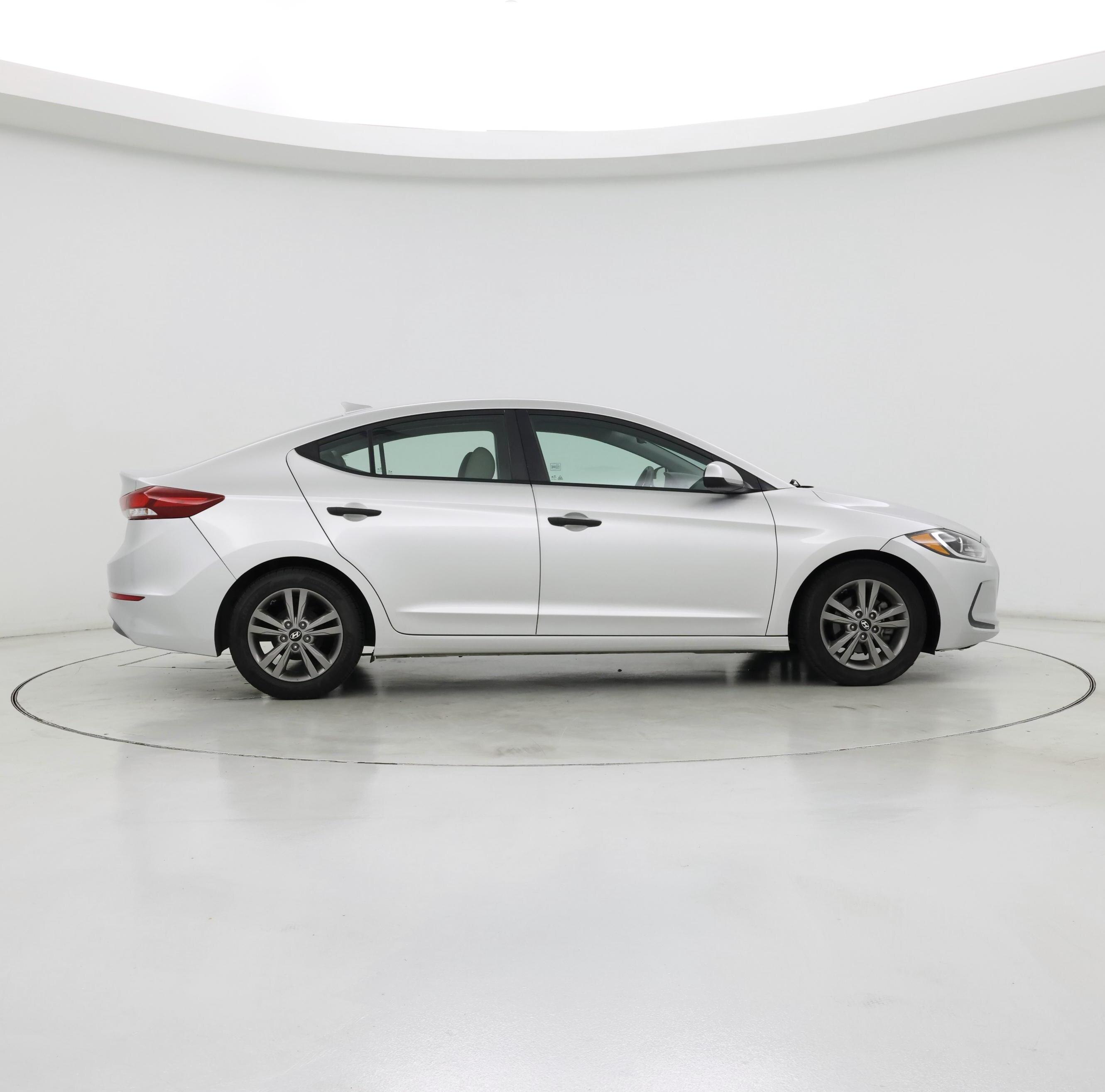 Thumbnail: 2017 Hyundai Elantra - 7