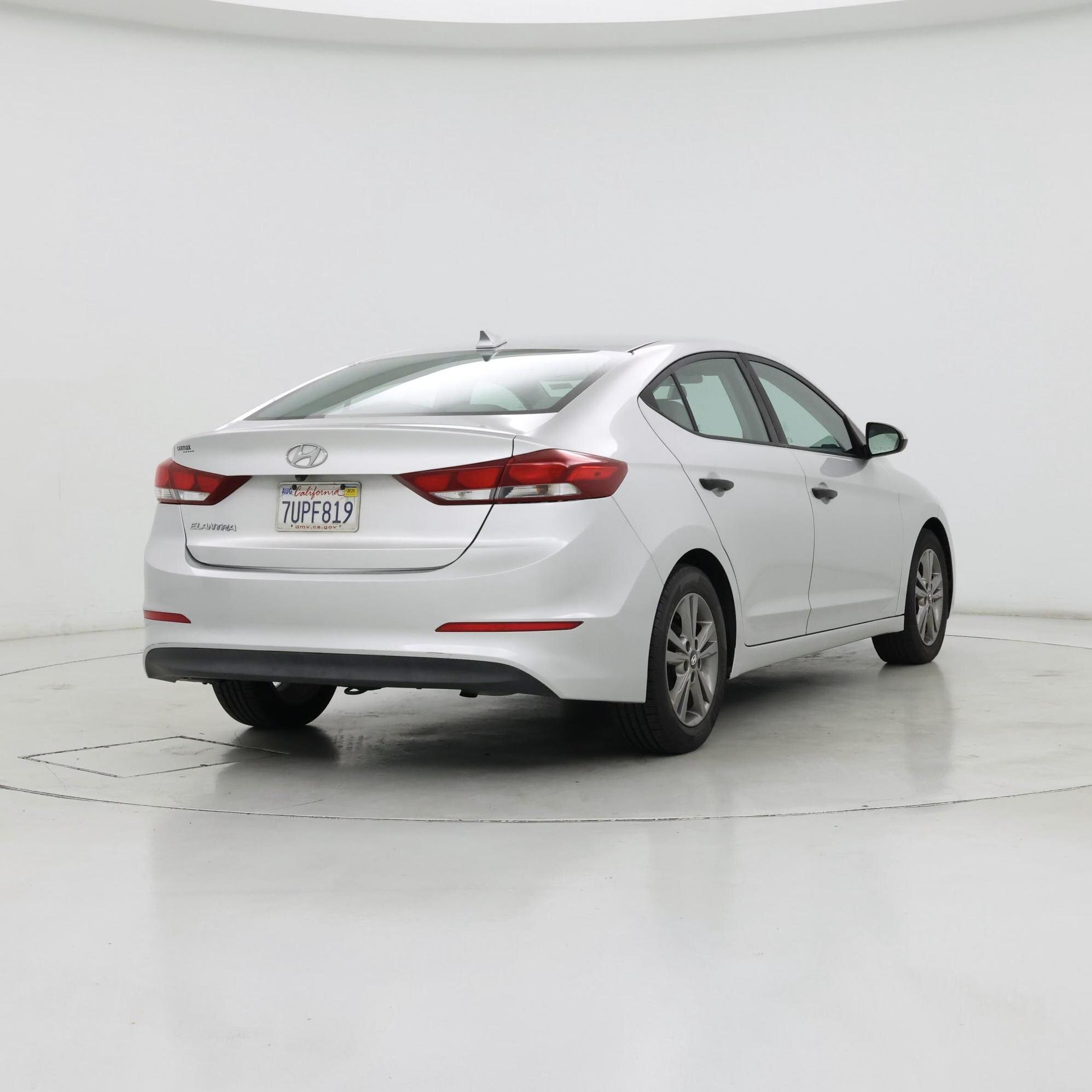 Thumbnail: 2017 Hyundai Elantra - 8