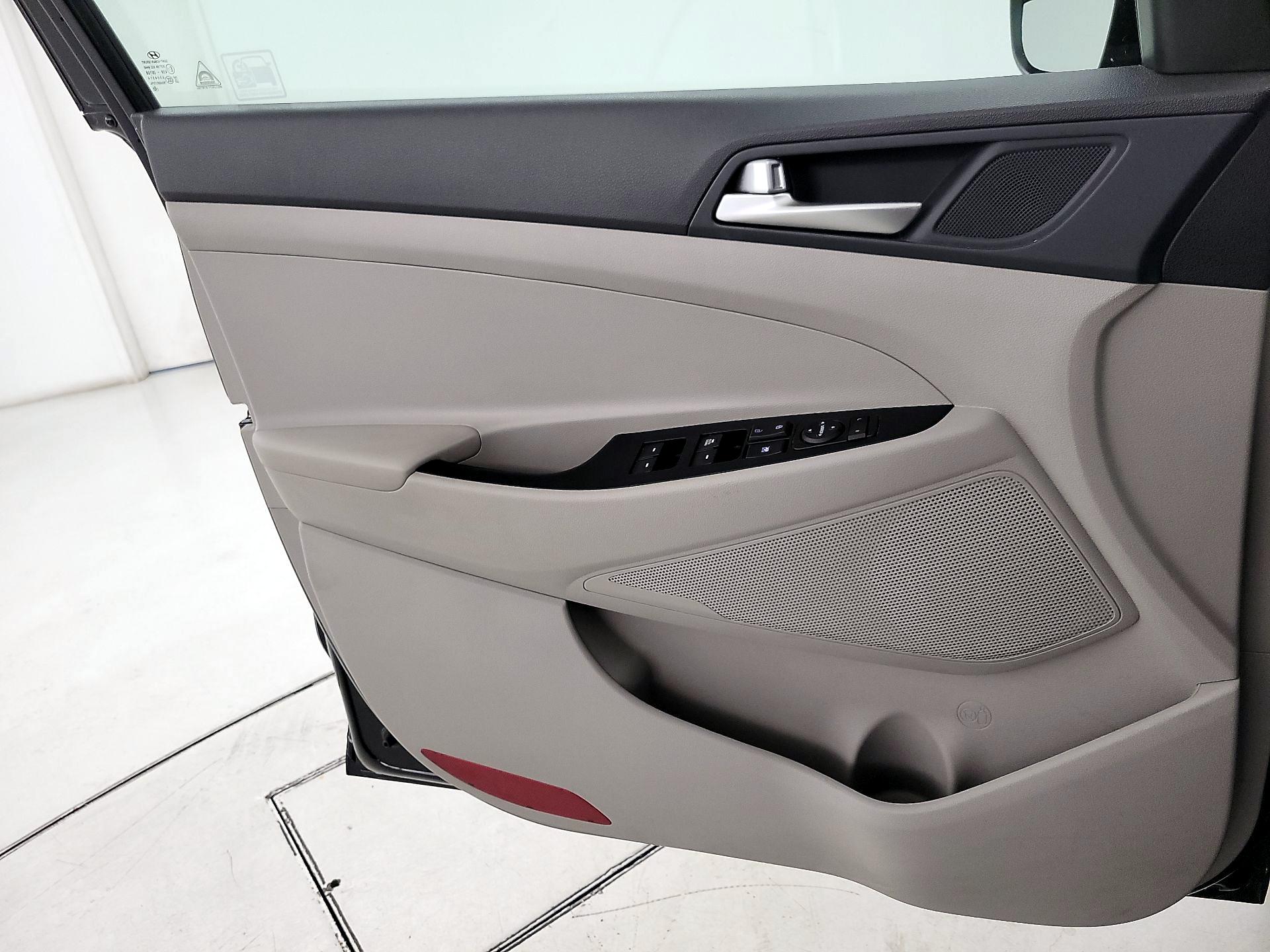 Thumbnail: 2020 Hyundai Tucson - 12