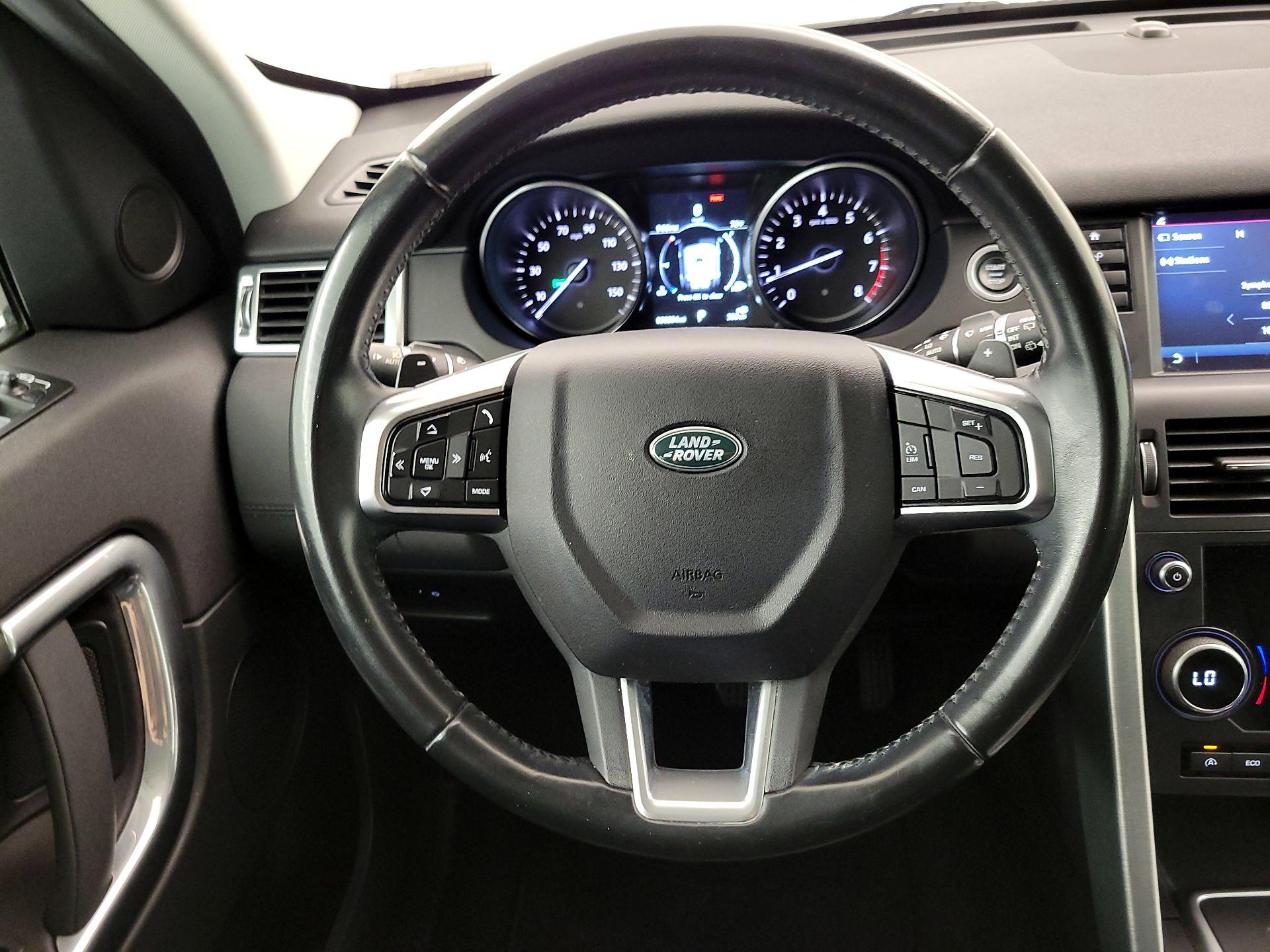 Thumbnail: 2017 Land Rover Discovery Sport - 10
