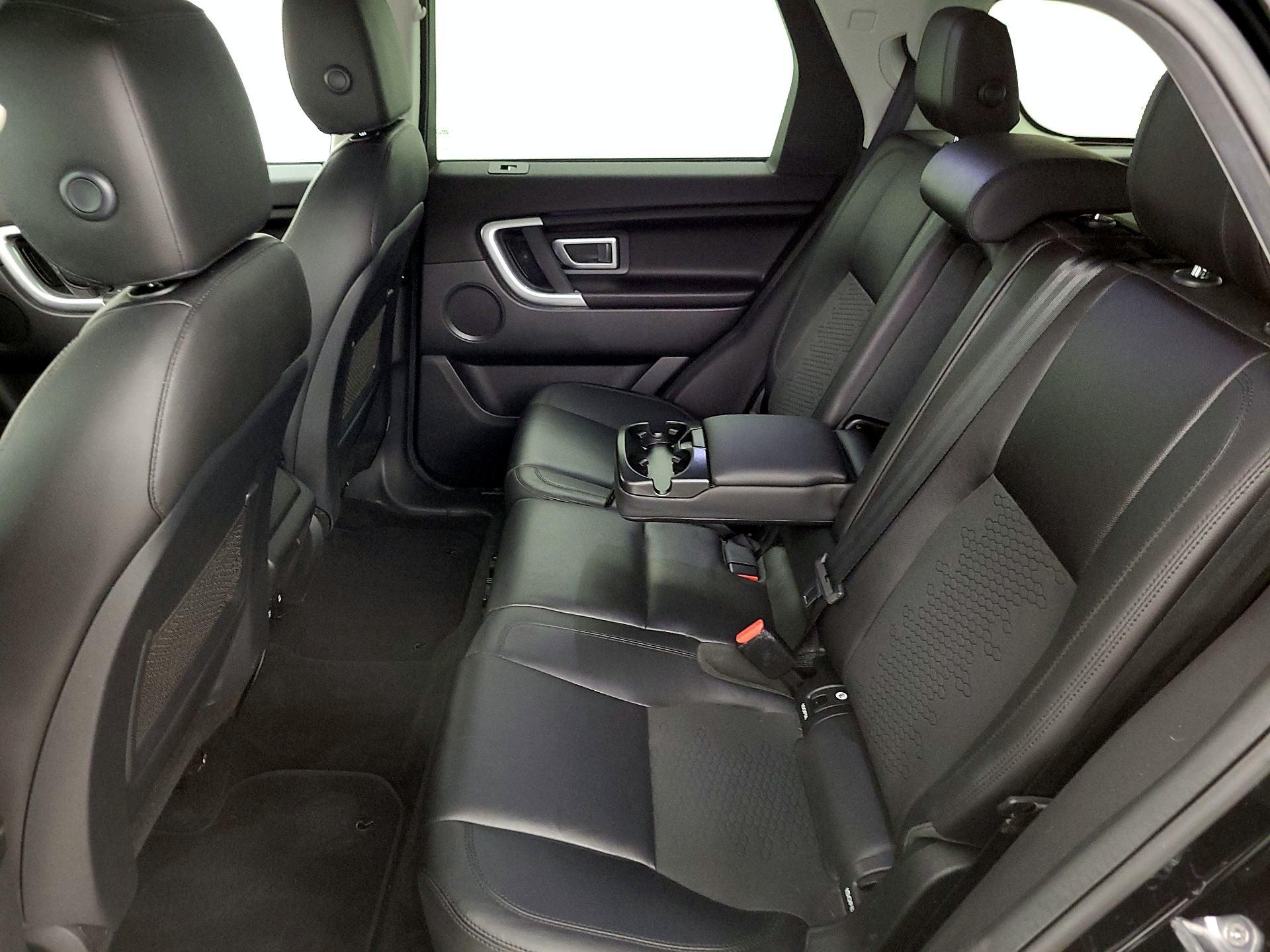 Thumbnail: 2017 Land Rover Discovery Sport - 19