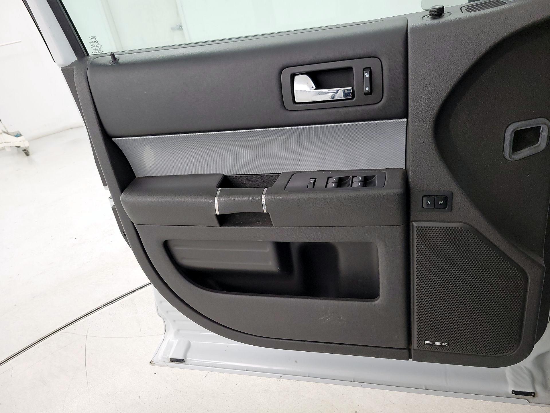 Thumbnail: 2014 Ford Flex - 12