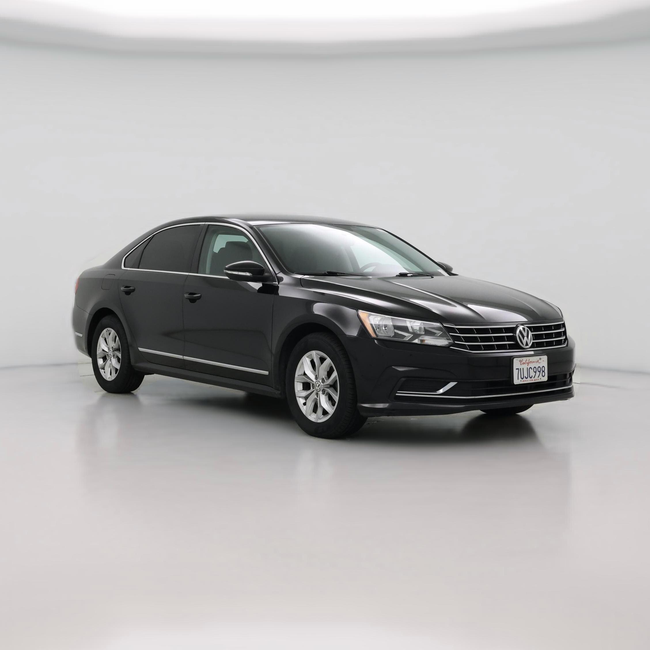 Thumbnail: 2016 Volkswagen Passat - 1