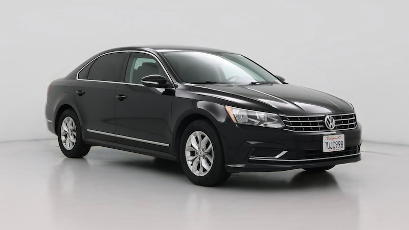 2016 Volkswagen Passat S Hero Image