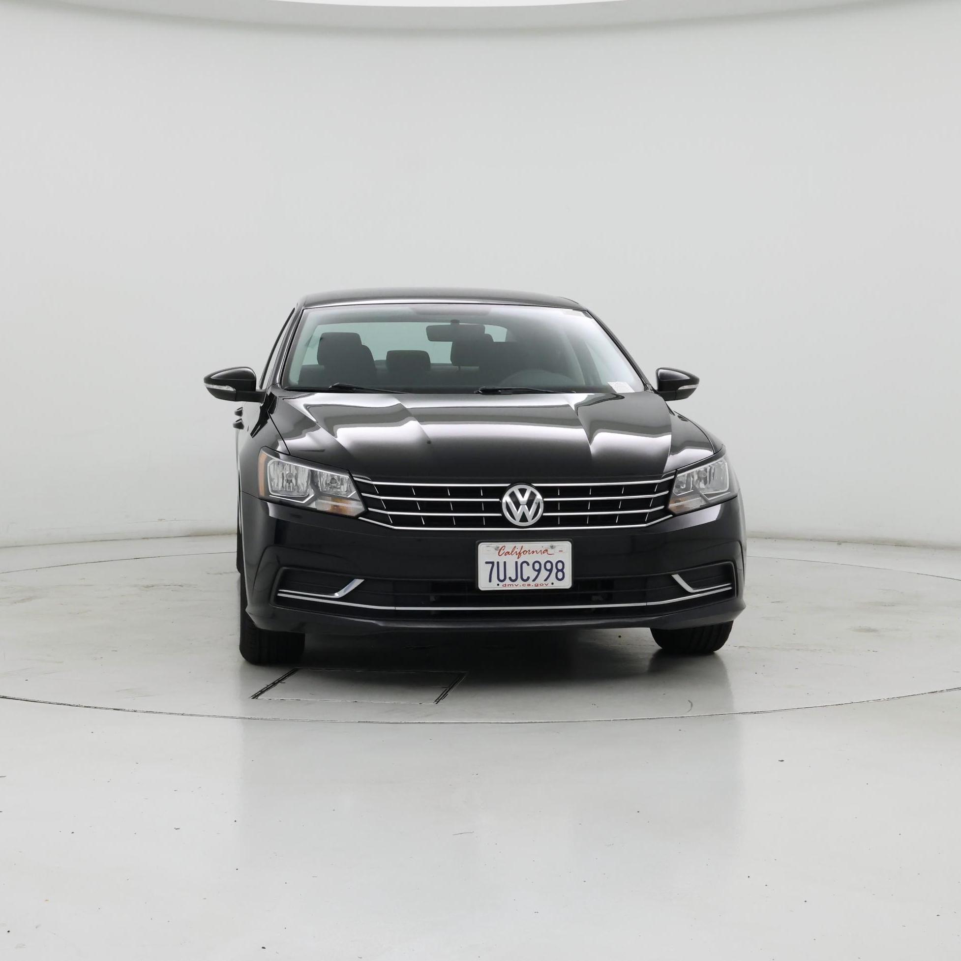 Thumbnail: 2016 Volkswagen Passat - 5