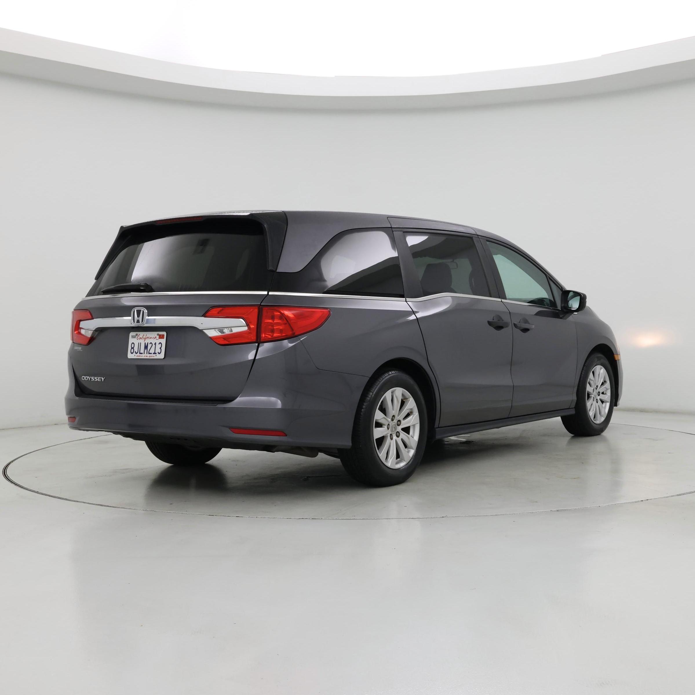 Thumbnail: 2019 Honda Odyssey - 8