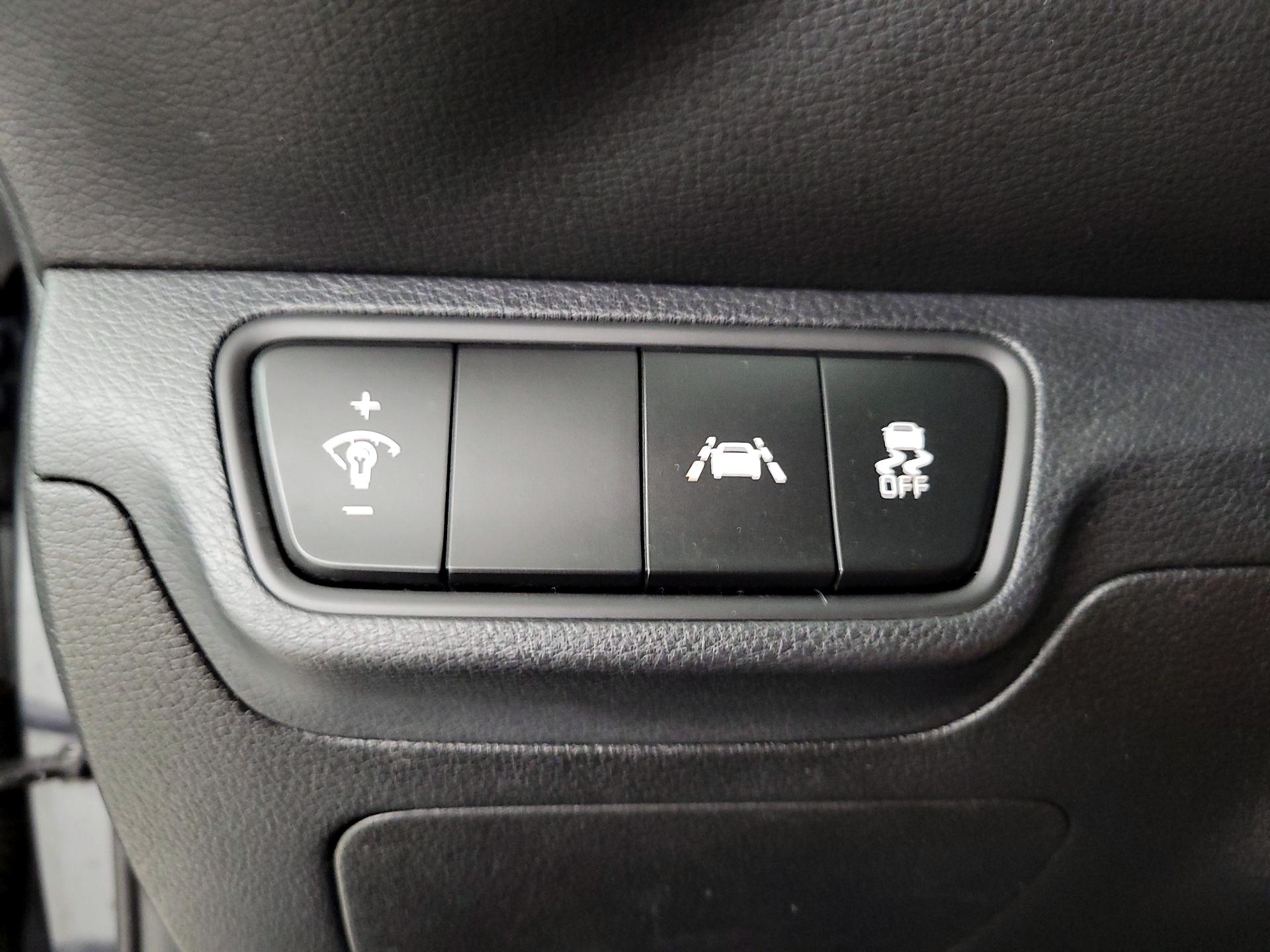 Thumbnail: 2021 Kia Forte - 13