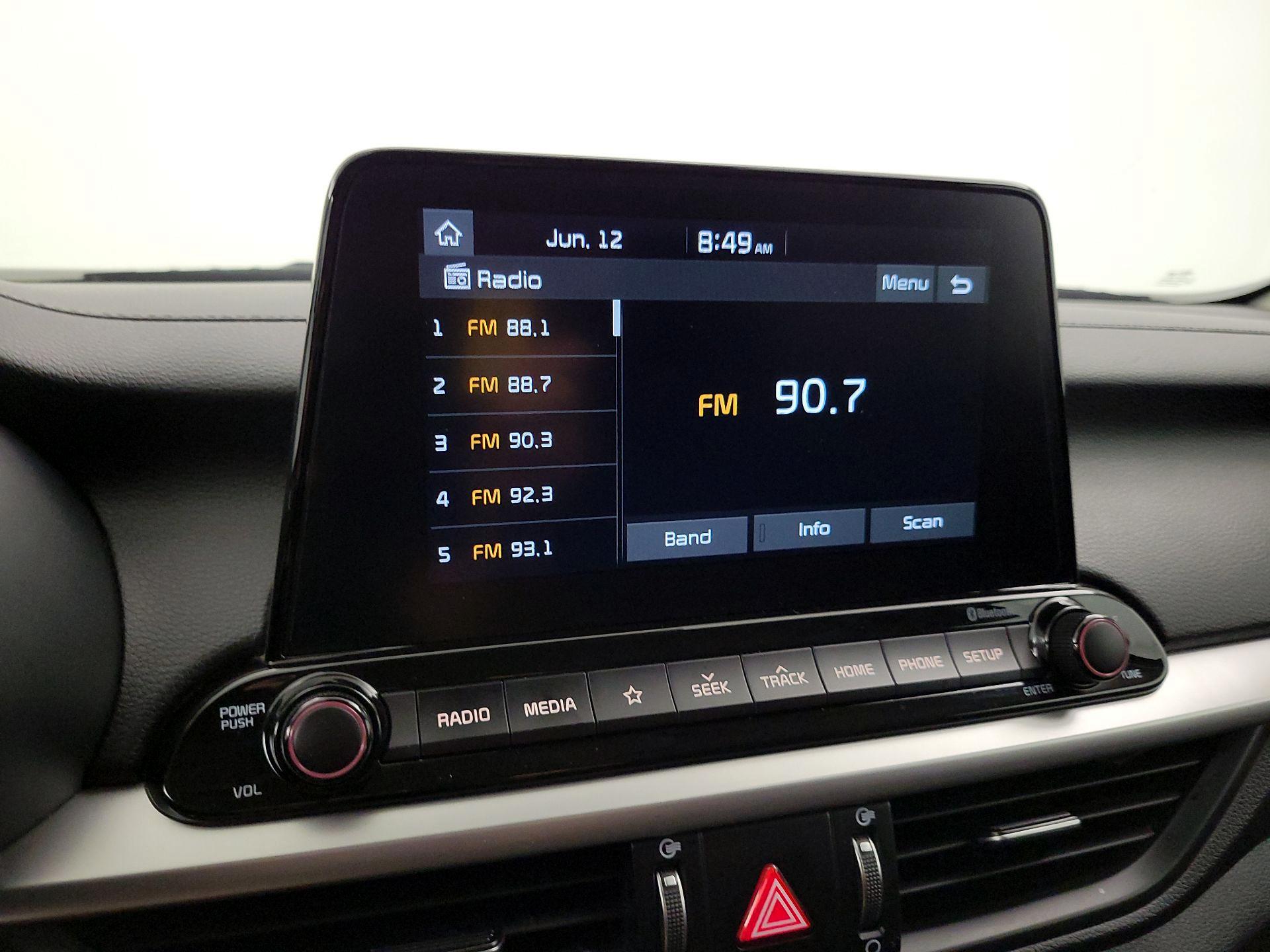 Thumbnail: 2021 Kia Forte - 15