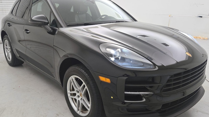 2020 Porsche Macan  Hero Image