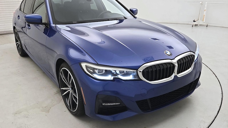 2021 BMW 3 Series 330i xDrive Hero Image