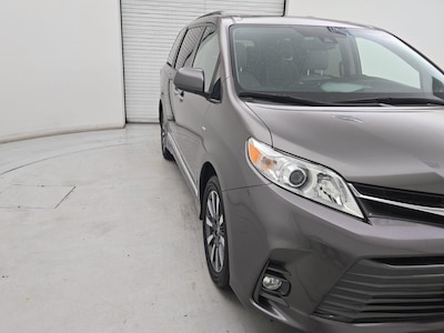 2020 Toyota Sienna XLE -
                Newark, DE