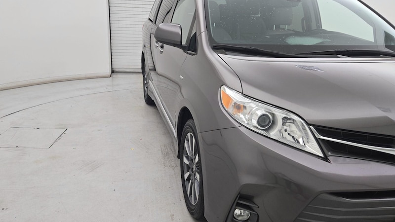 2020 Toyota Sienna XLE Hero Image