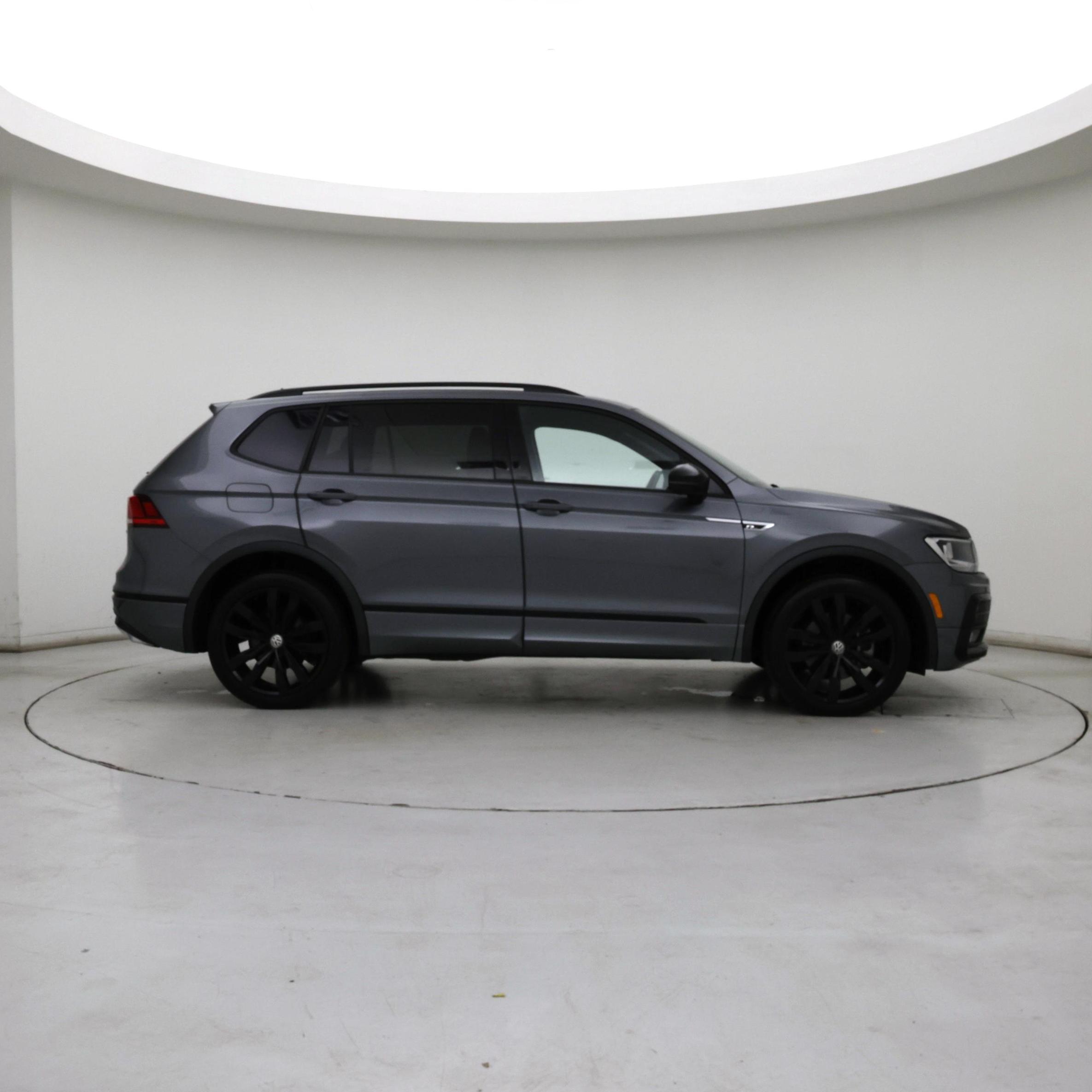 Thumbnail: 2021 Volkswagen Tiguan - 7