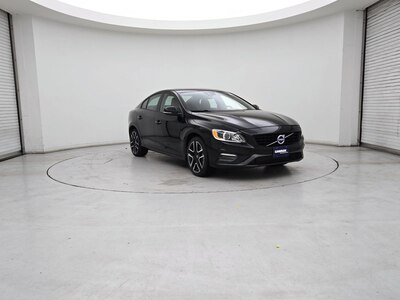 2017 Volvo S60 T5 Dynamic -
                Newark, DE