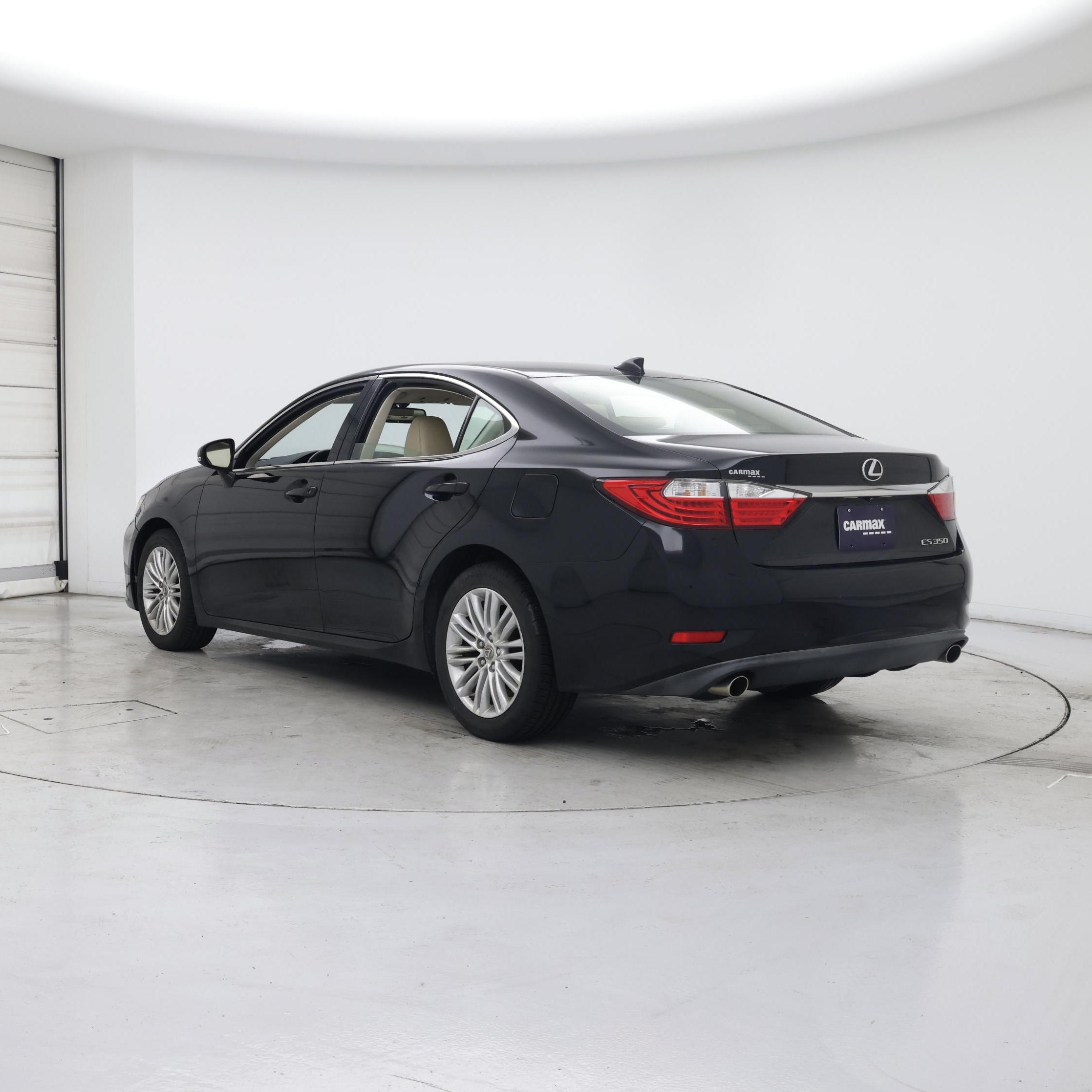Thumbnail: 2015 Lexus ES - 2