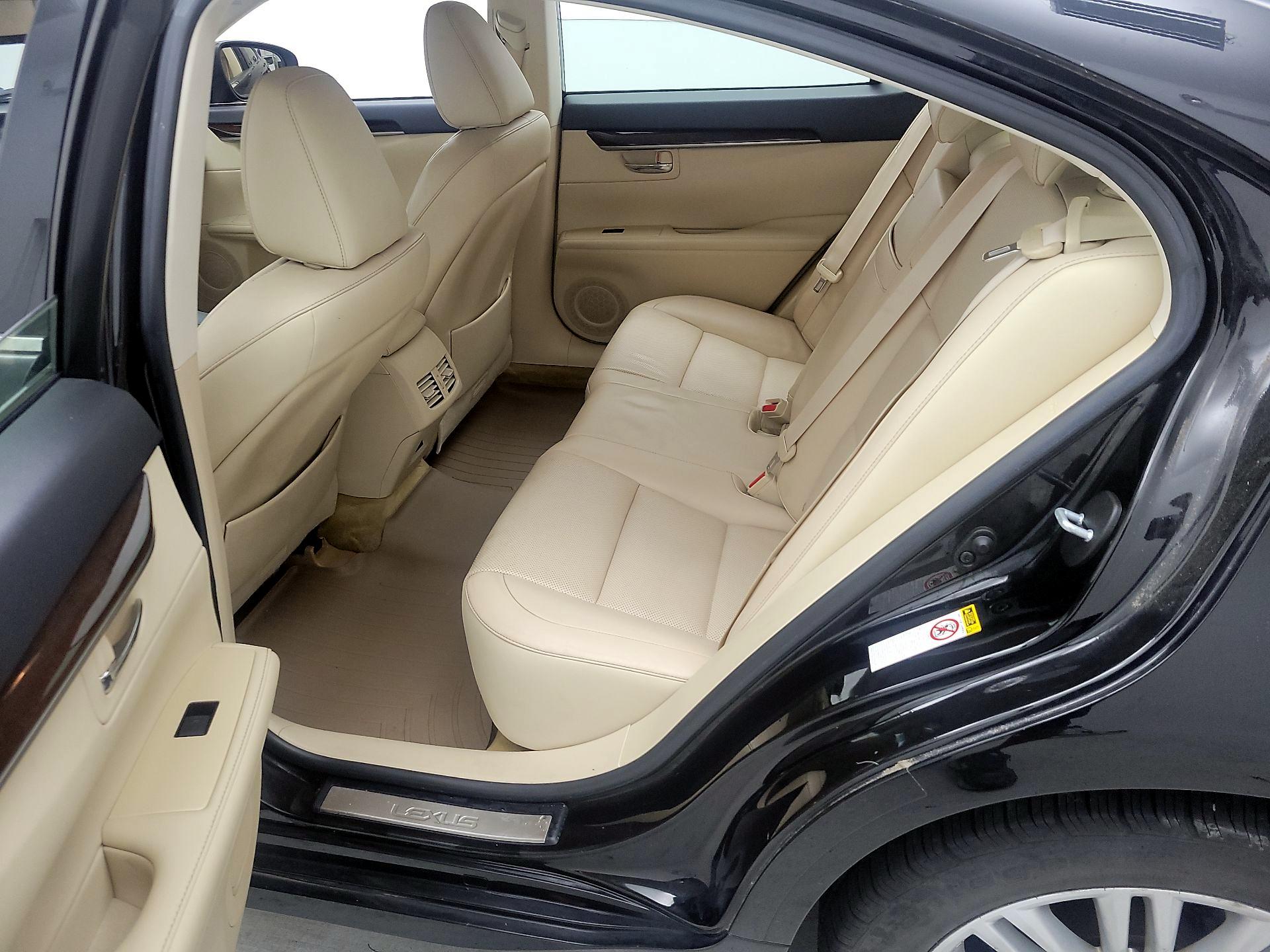 Thumbnail: 2015 Lexus ES - 19