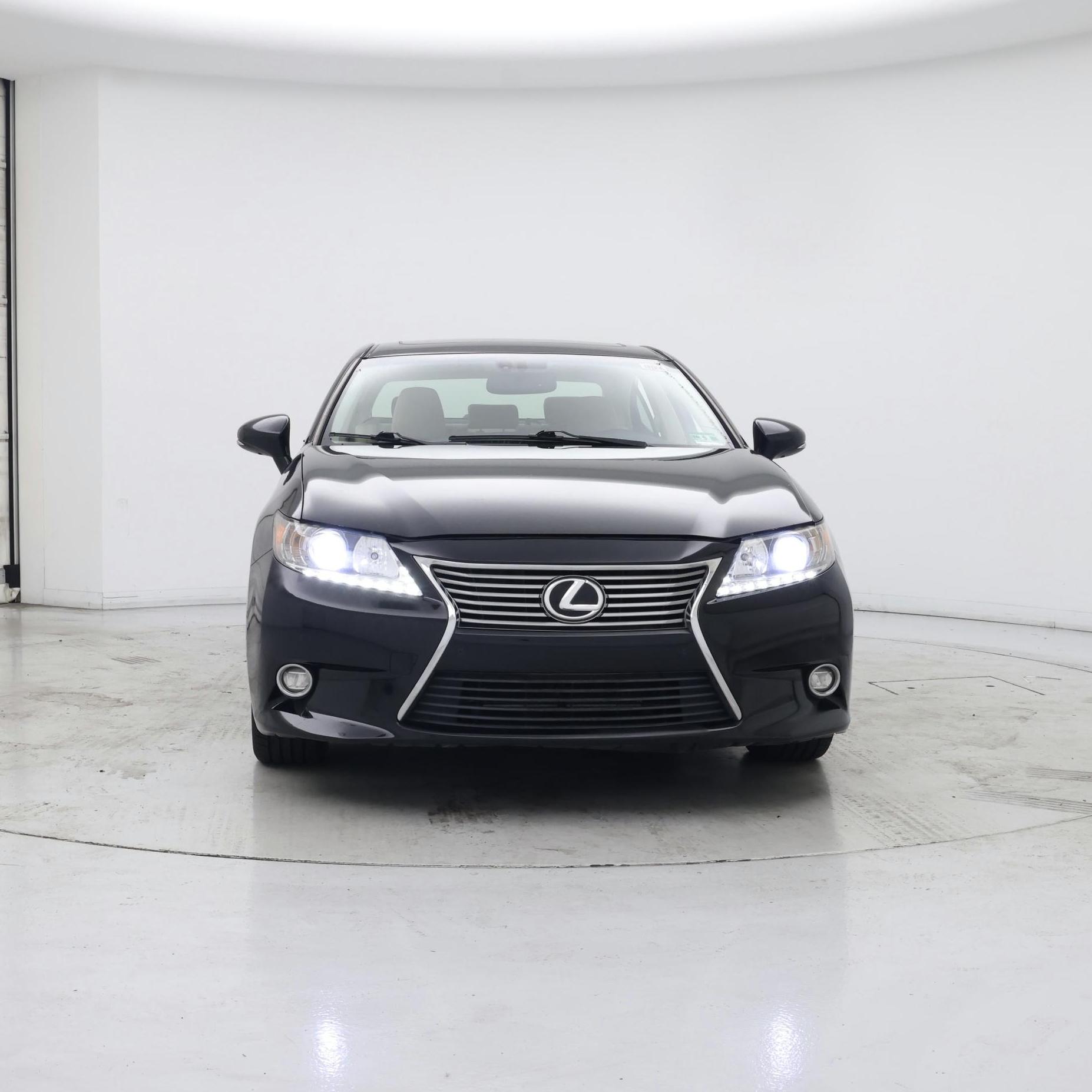 Thumbnail: 2015 Lexus ES - 5