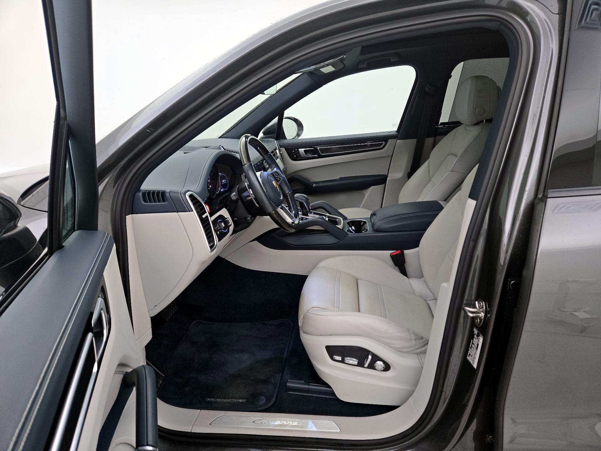 Thumbnail: 2019 Porsche Cayenne - 11