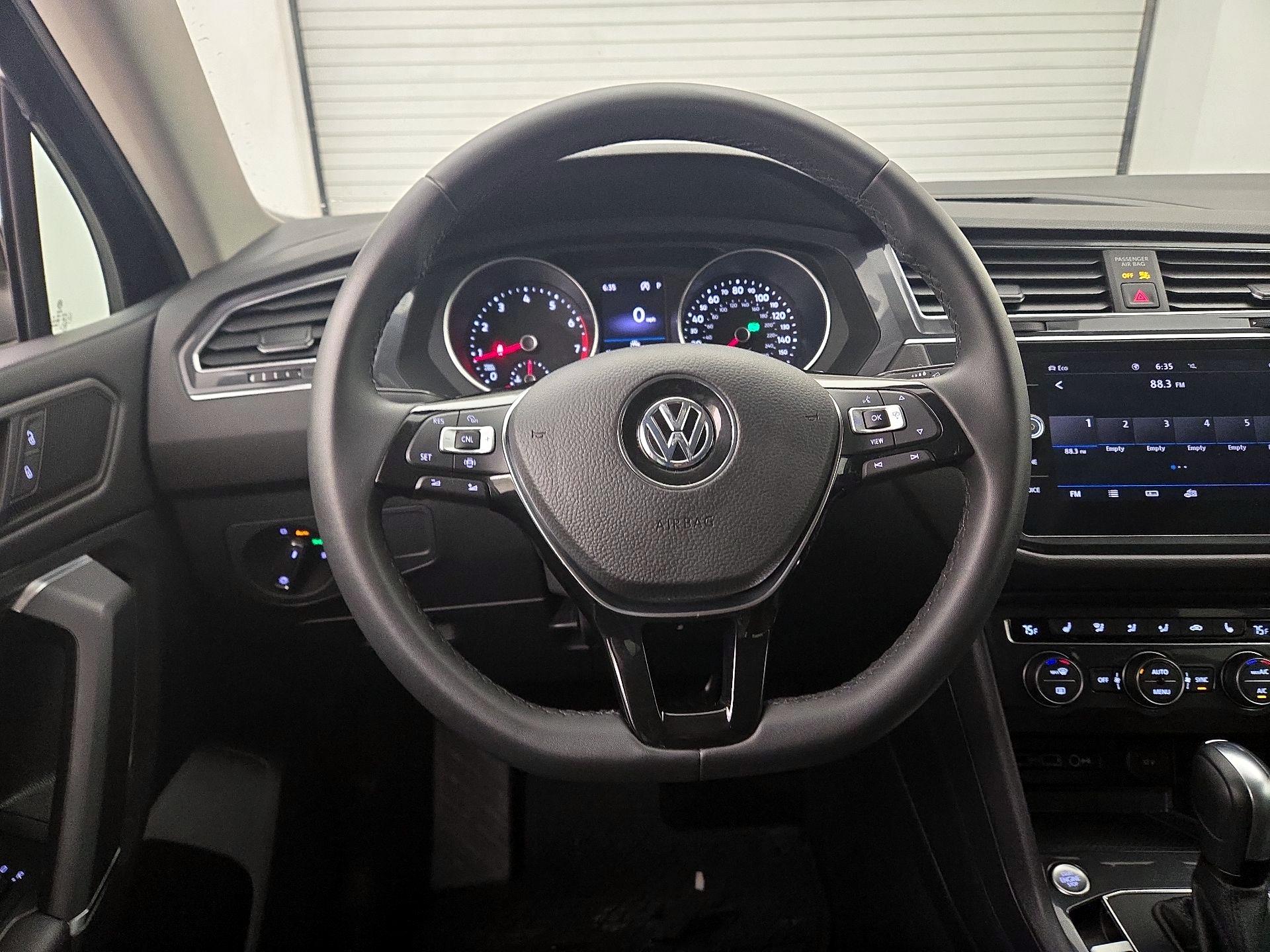 Thumbnail: 2020 Volkswagen Tiguan - 10