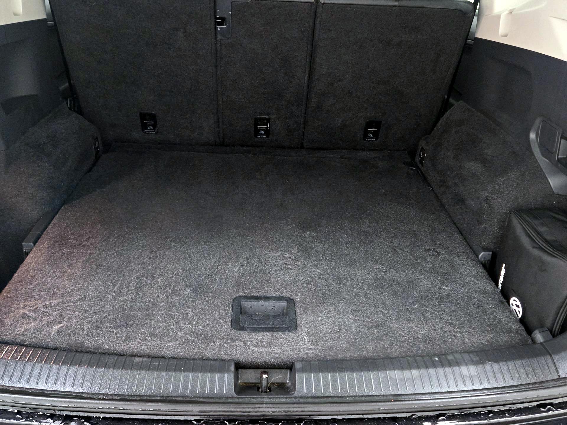 Thumbnail: 2020 Volkswagen Tiguan - 18