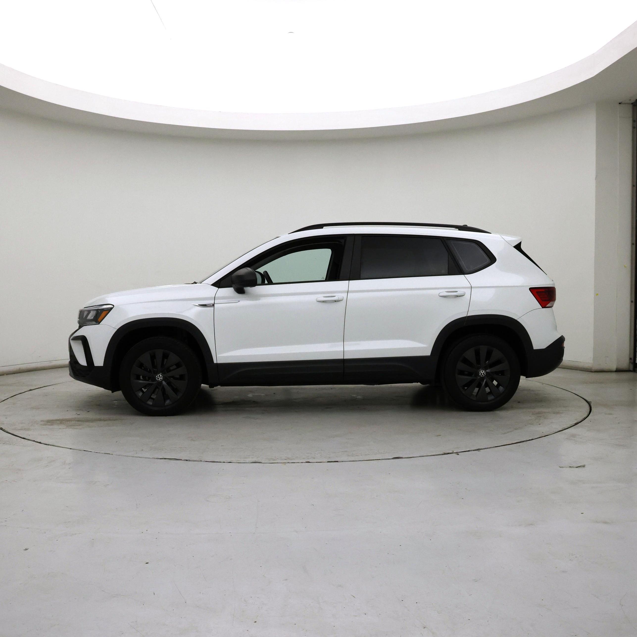 Thumbnail: 2023 Volkswagen Taos - 3