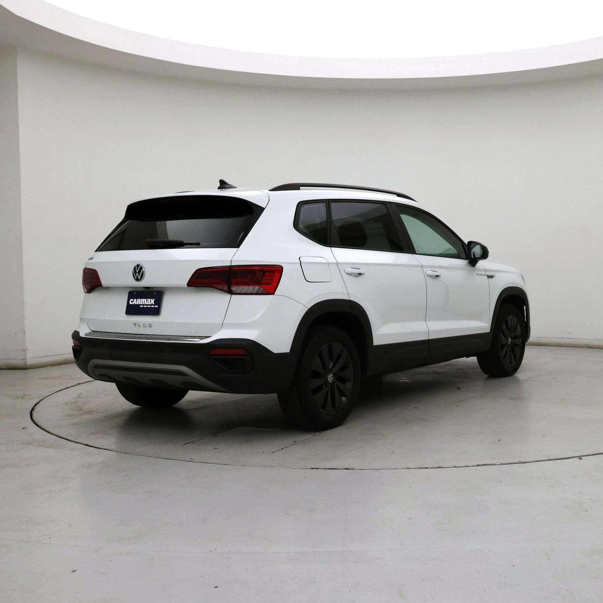 Thumbnail: 2023 Volkswagen Taos - 8
