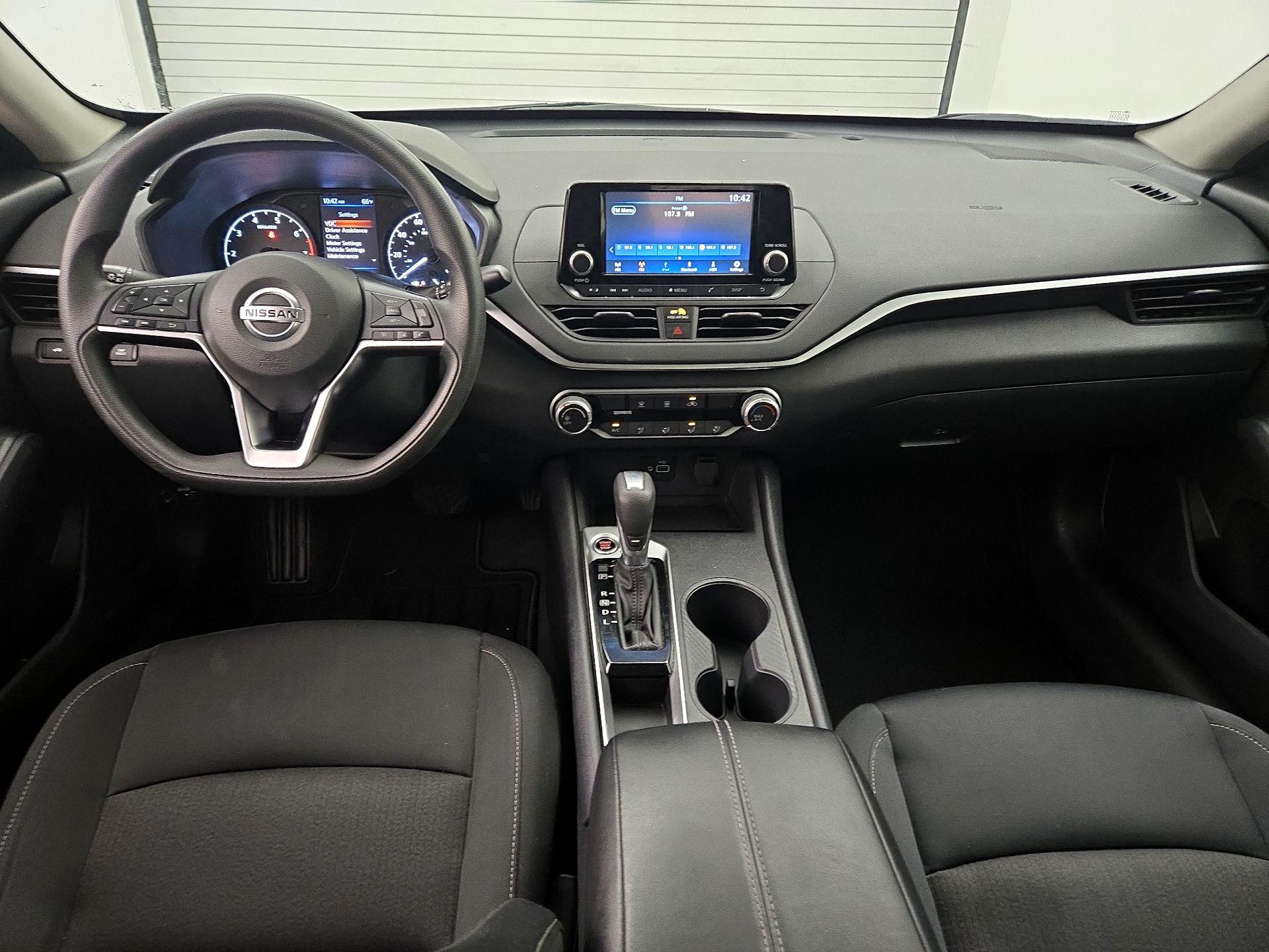 Thumbnail: 2021 Nissan Altima - 9