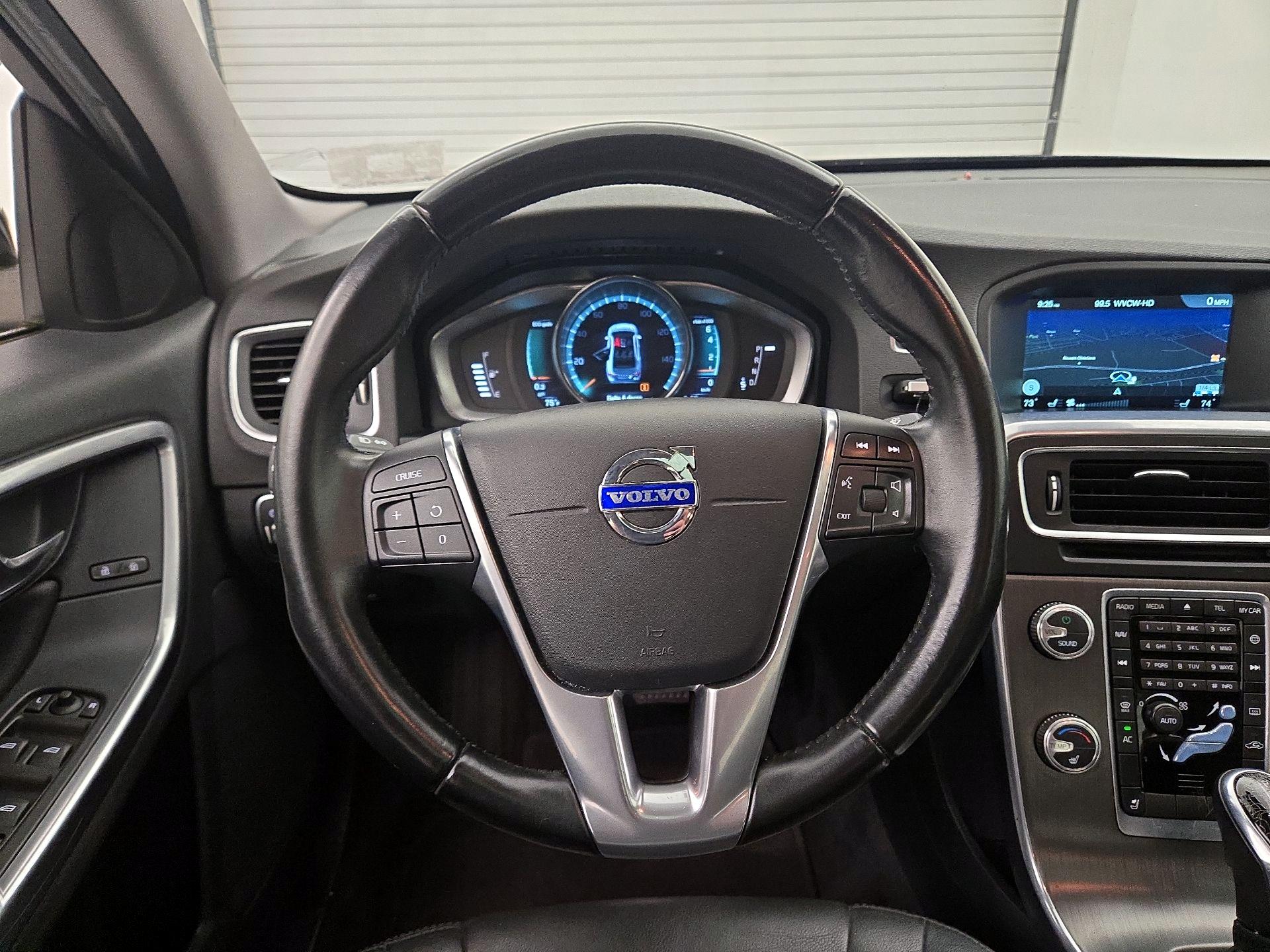 Thumbnail: 2015 Volvo S60 - 10