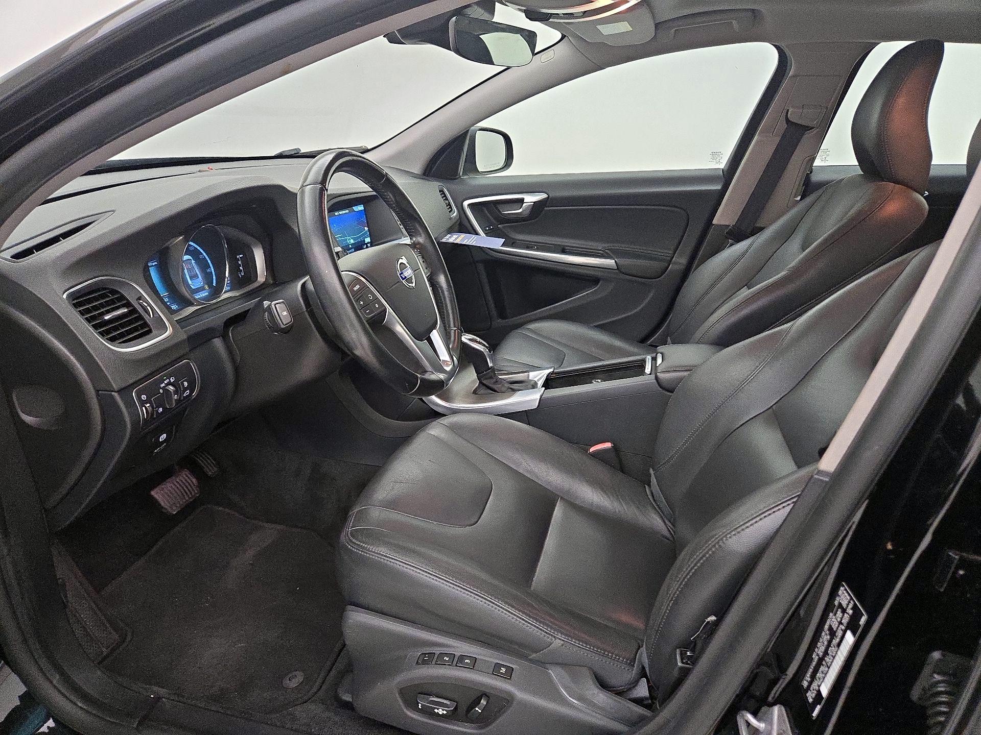 Thumbnail: 2015 Volvo S60 - 11