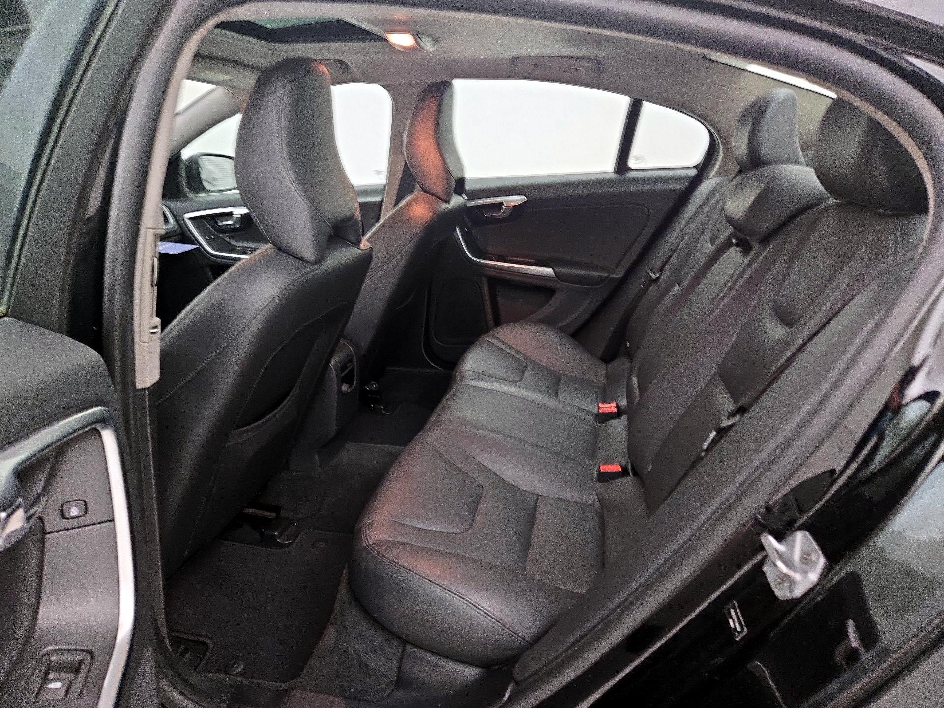 Thumbnail: 2015 Volvo S60 - 20