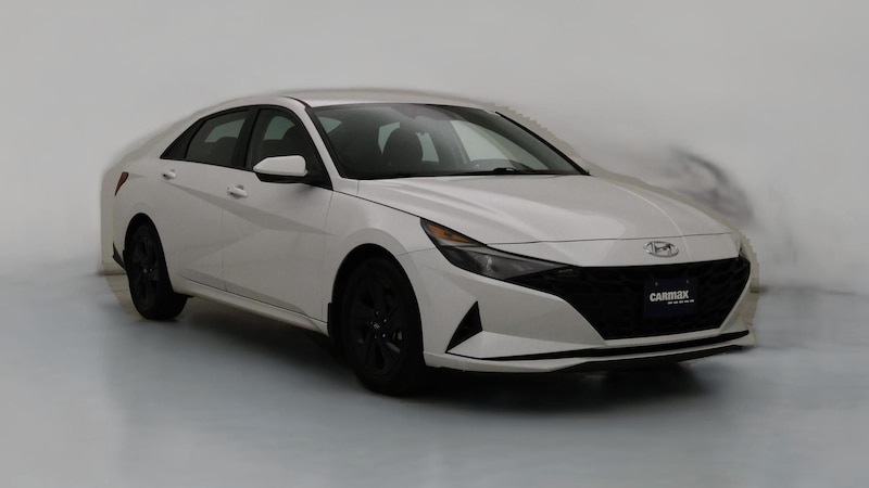 2022 Hyundai Elantra SEL Hero Image