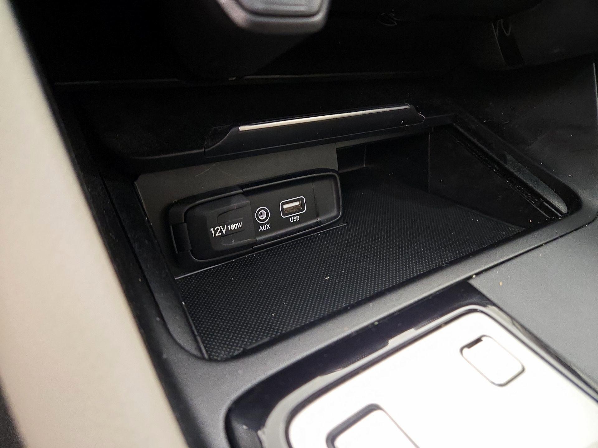 Thumbnail: 2021 Genesis G70 - 18