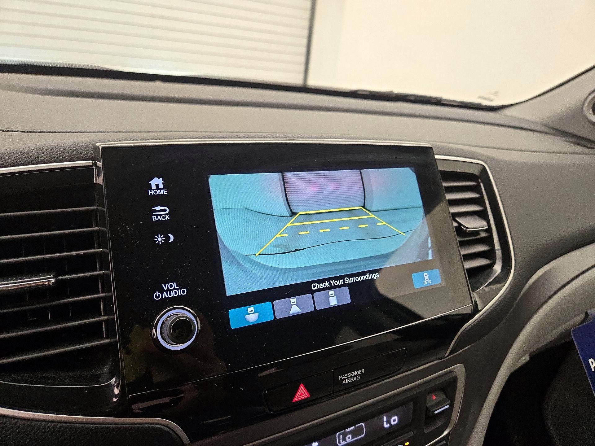 Thumbnail: 2019 Honda Pilot - 14