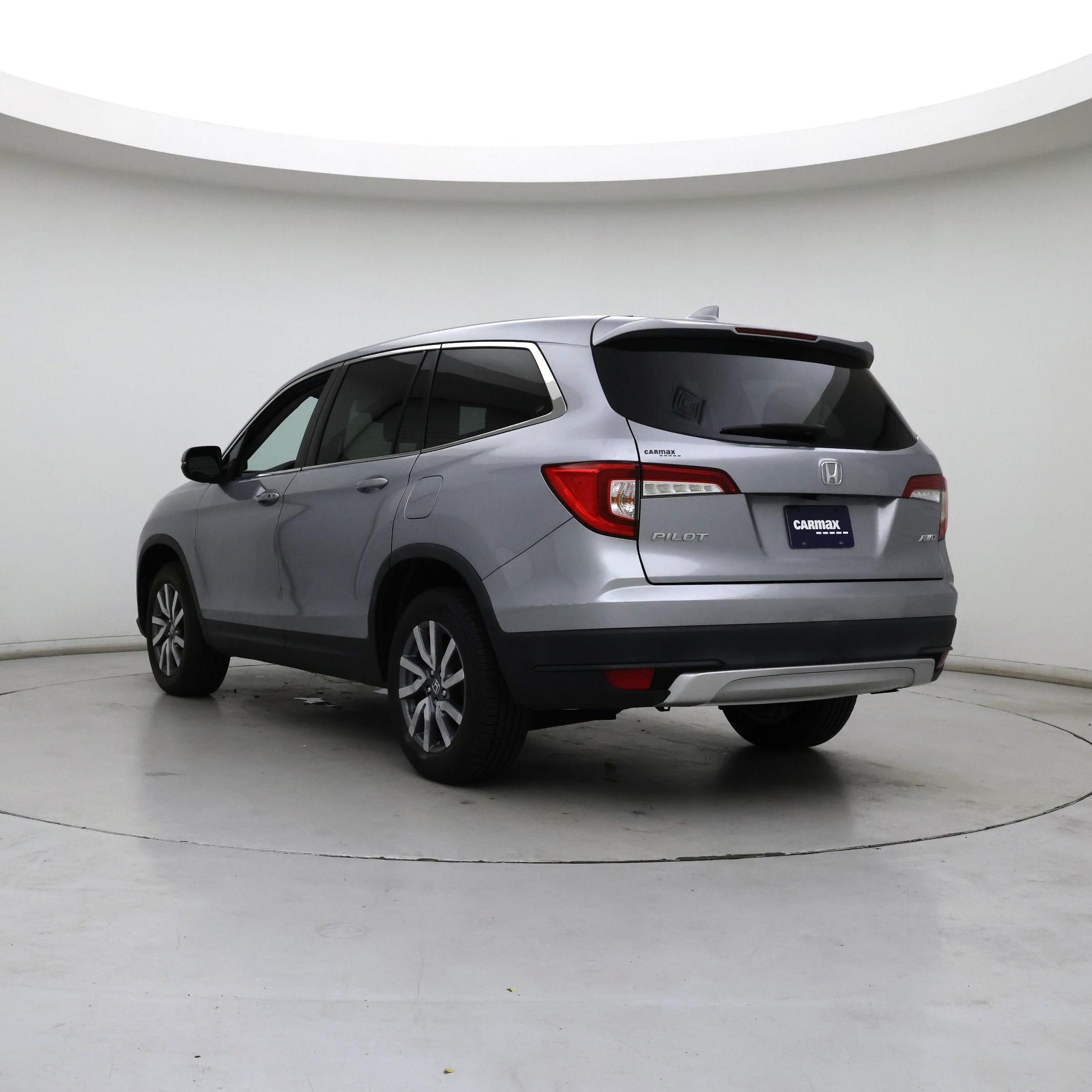 Thumbnail: 2019 Honda Pilot - 2