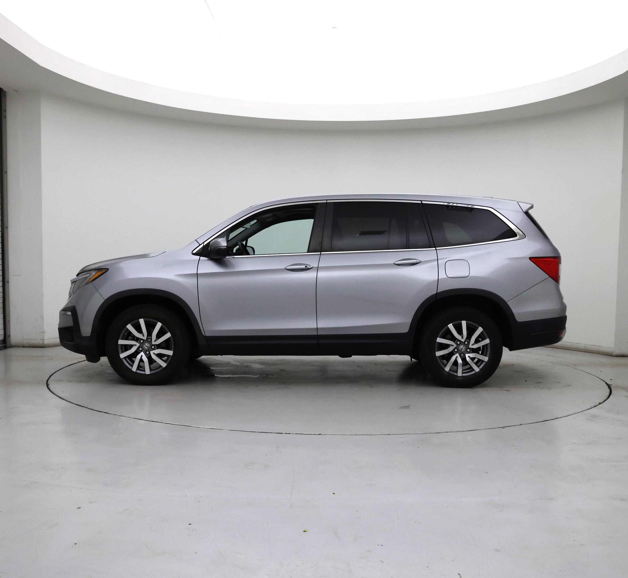 Thumbnail: 2019 Honda Pilot - 3
