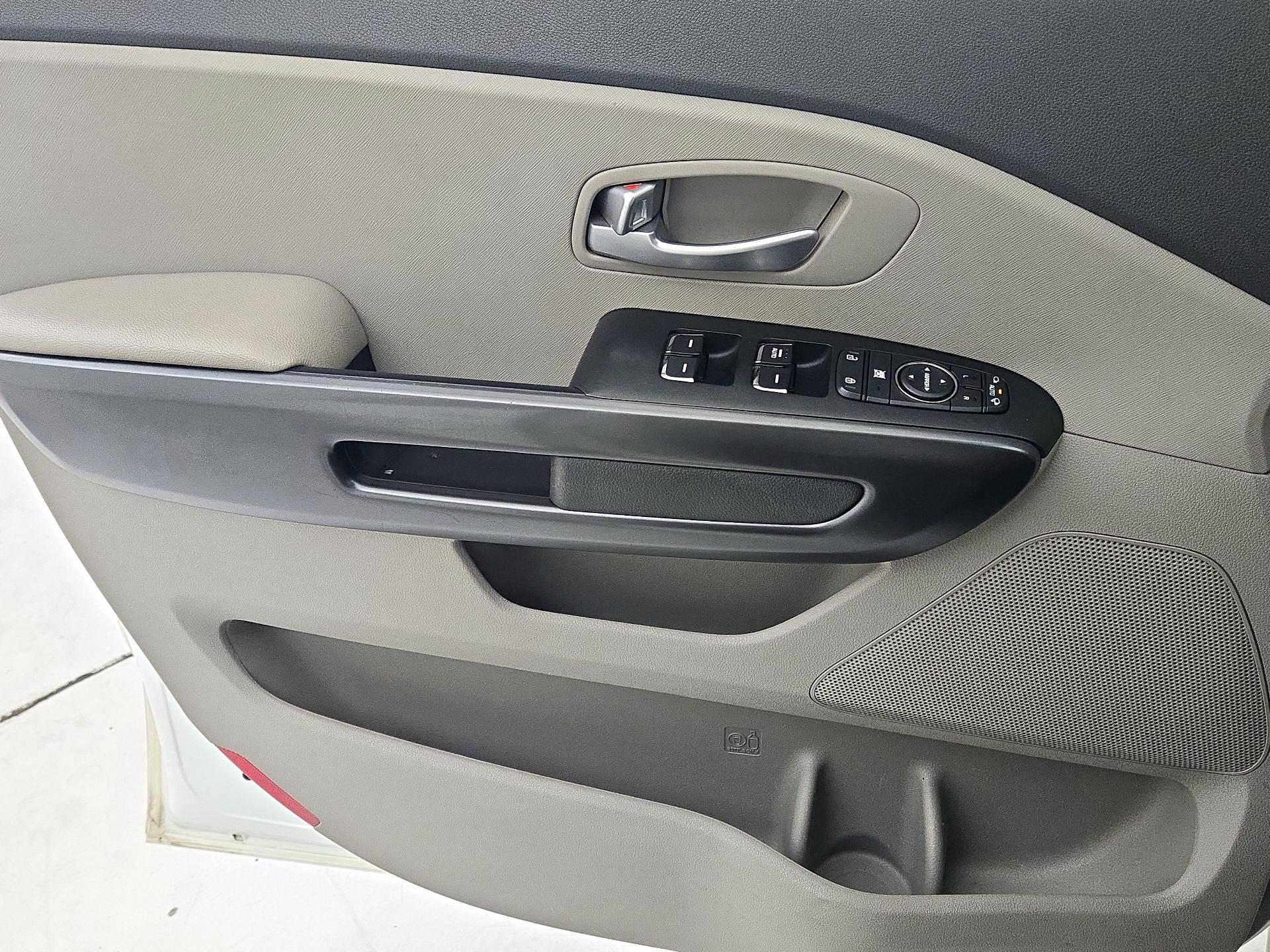 Thumbnail: 2017 Kia Sedona - 12