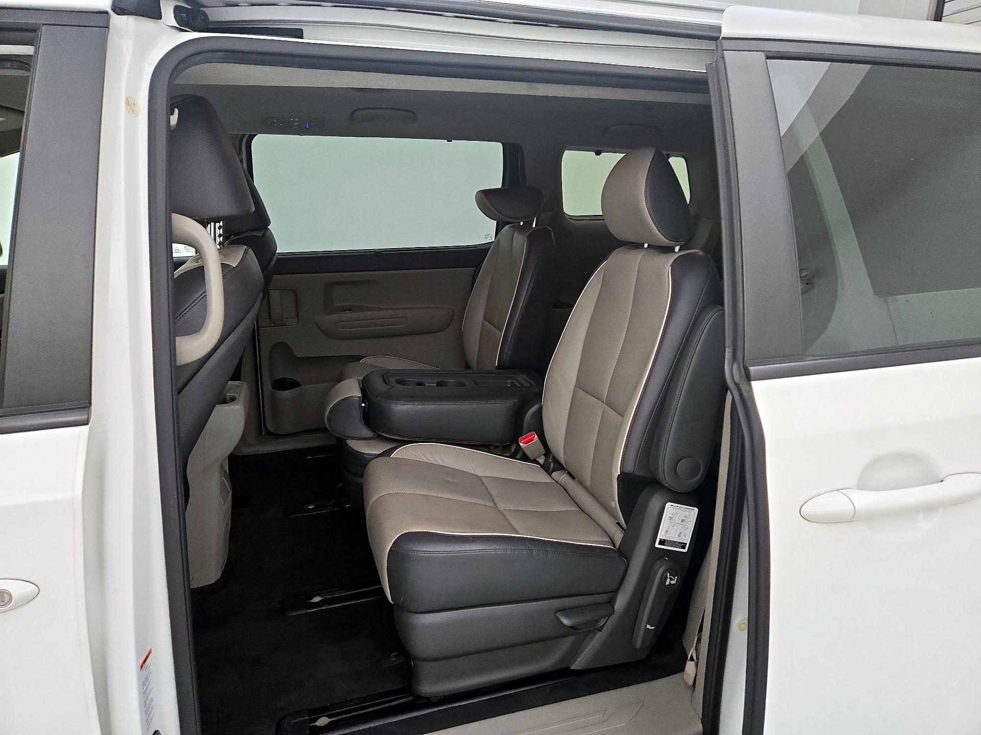 Thumbnail: 2017 Kia Sedona - 18