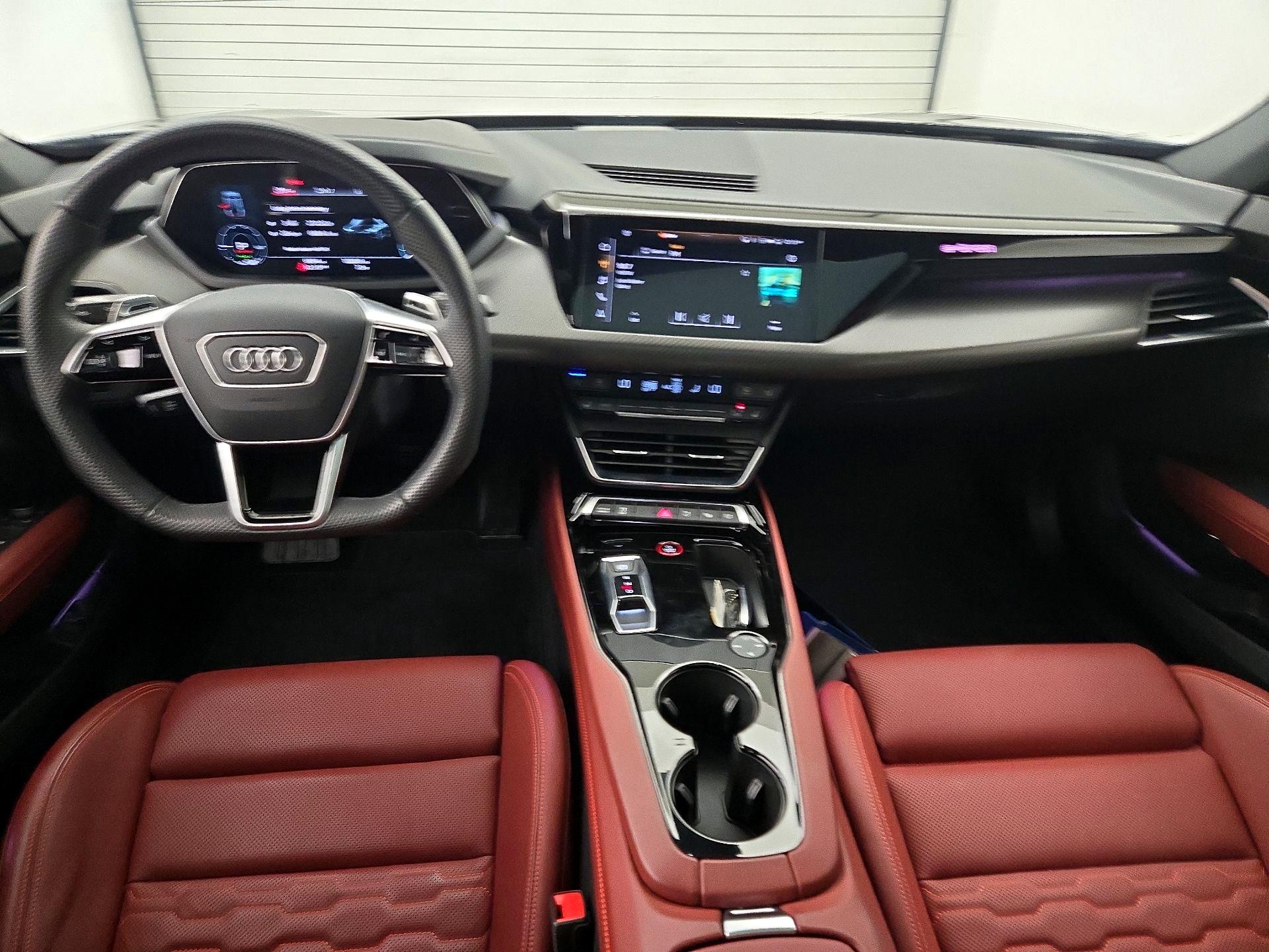 Thumbnail: 2022 Audi e-tron GT - 9