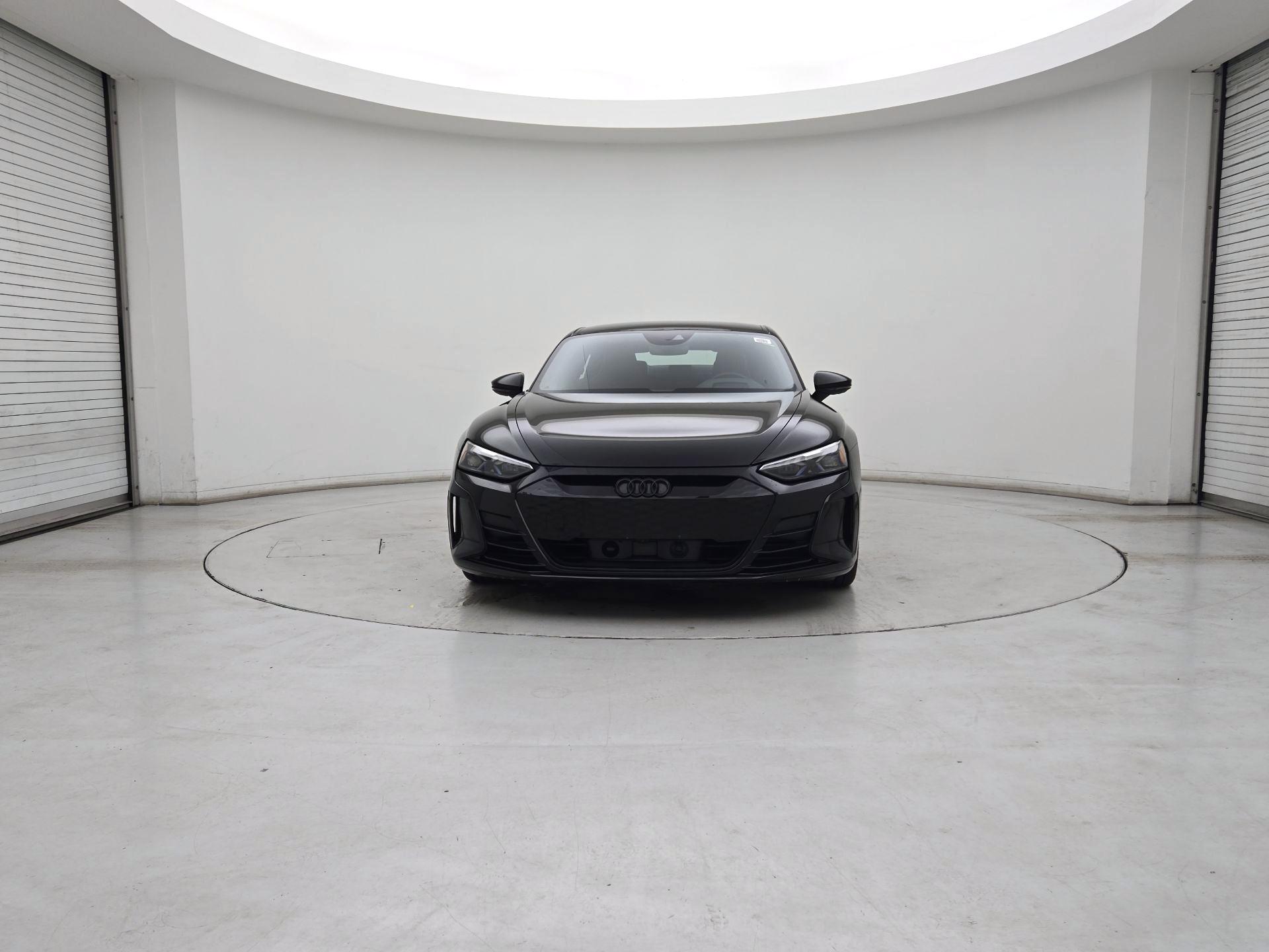 Thumbnail: 2022 Audi e-tron GT - 2