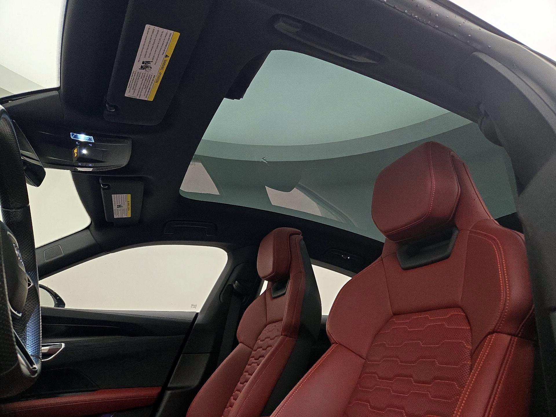 Thumbnail: 2022 Audi e-tron GT - 19
