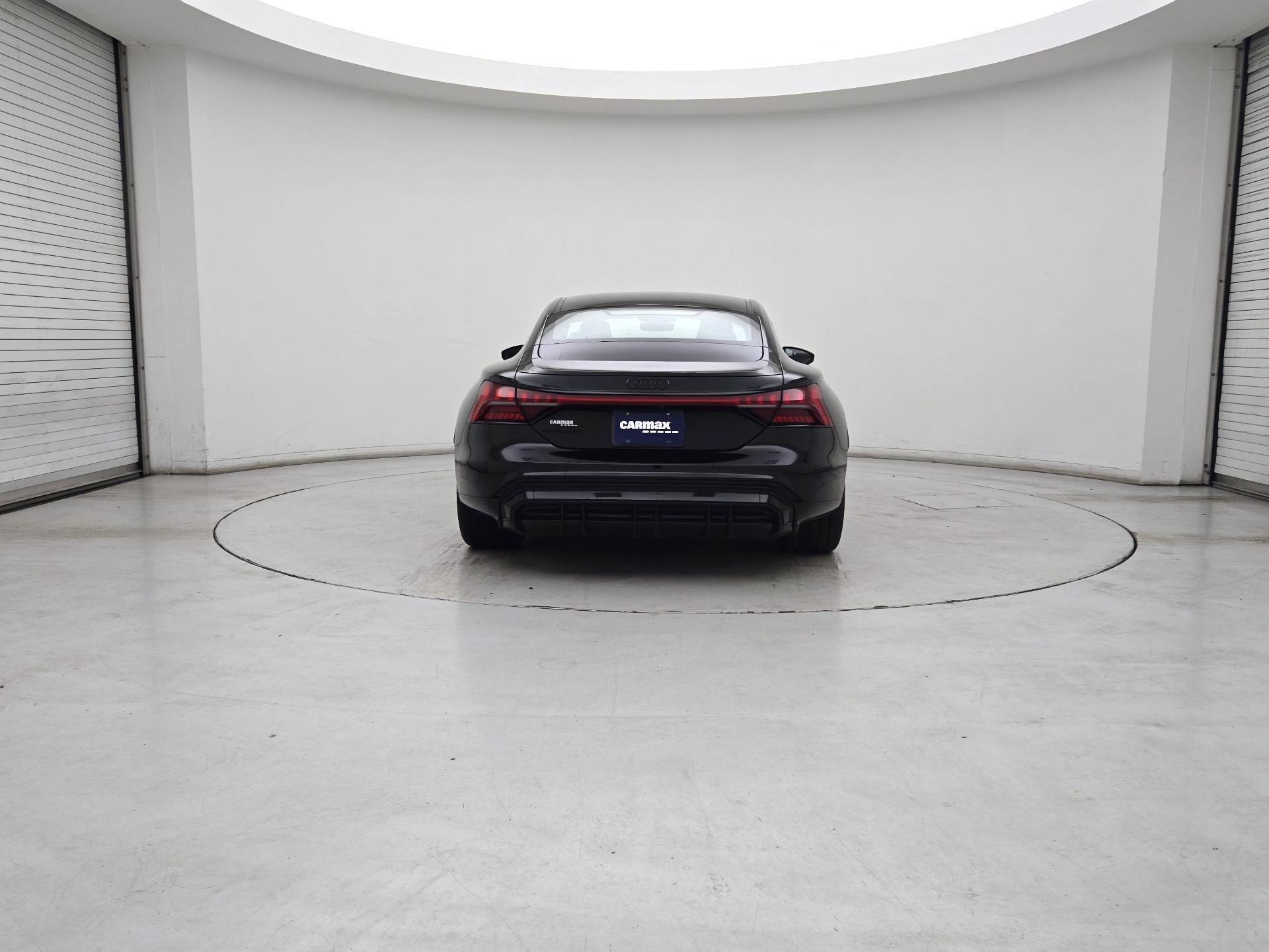 Thumbnail: 2022 Audi e-tron GT - 6