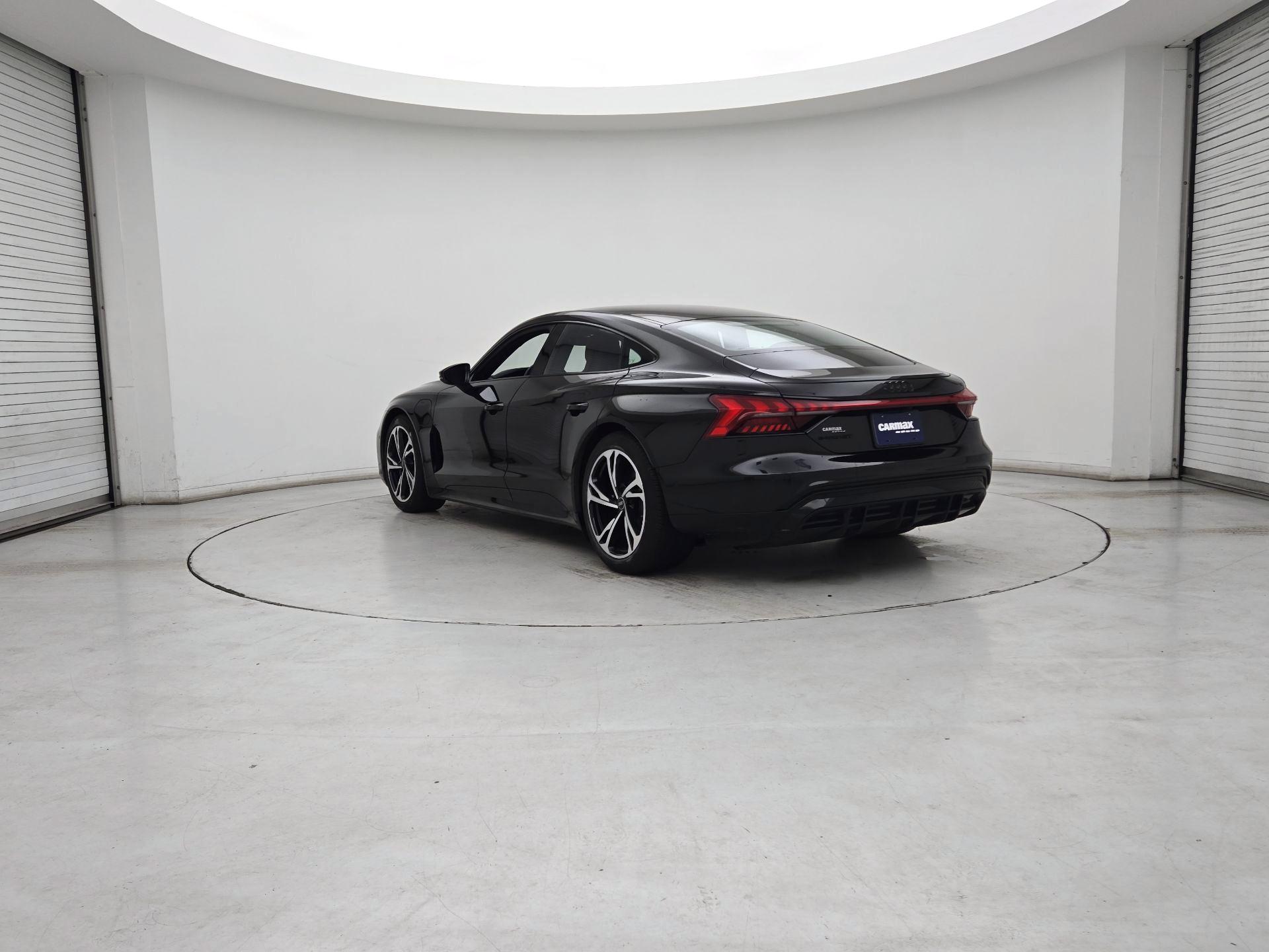 Thumbnail: 2022 Audi e-tron GT - 7