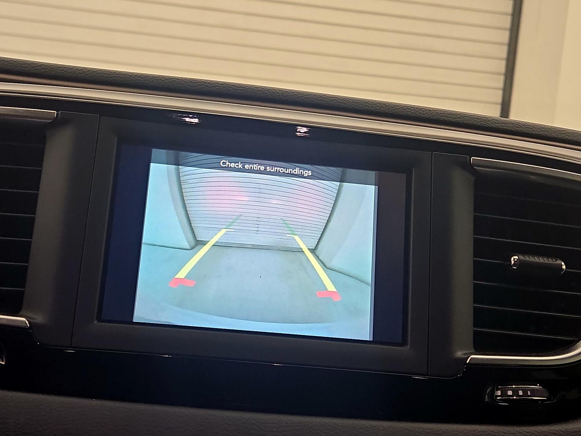 Thumbnail: 2019 Chrysler Pacifica - 14