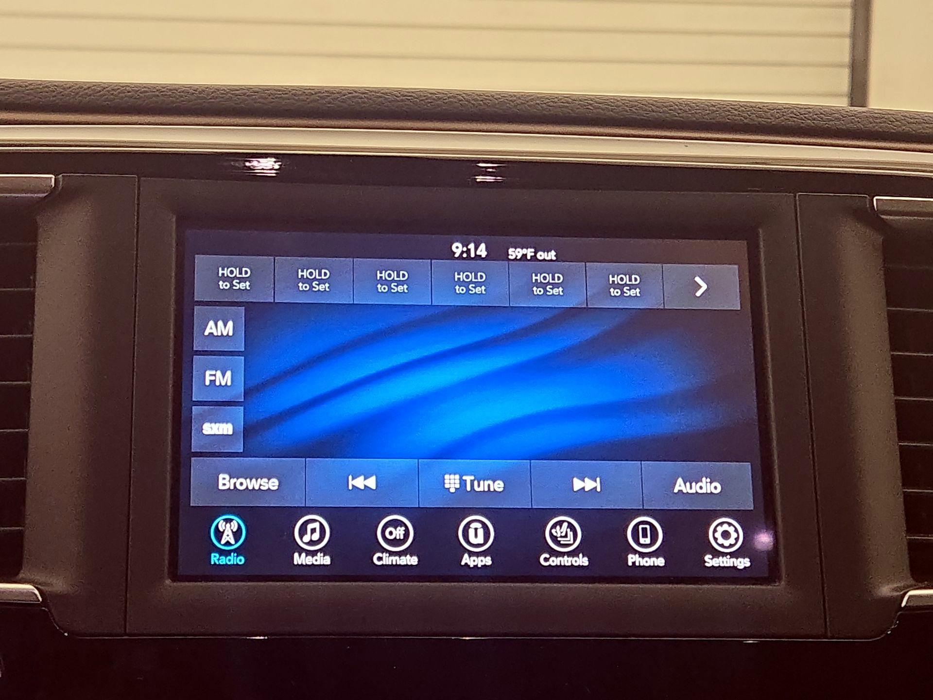 Thumbnail: 2019 Chrysler Pacifica - 15